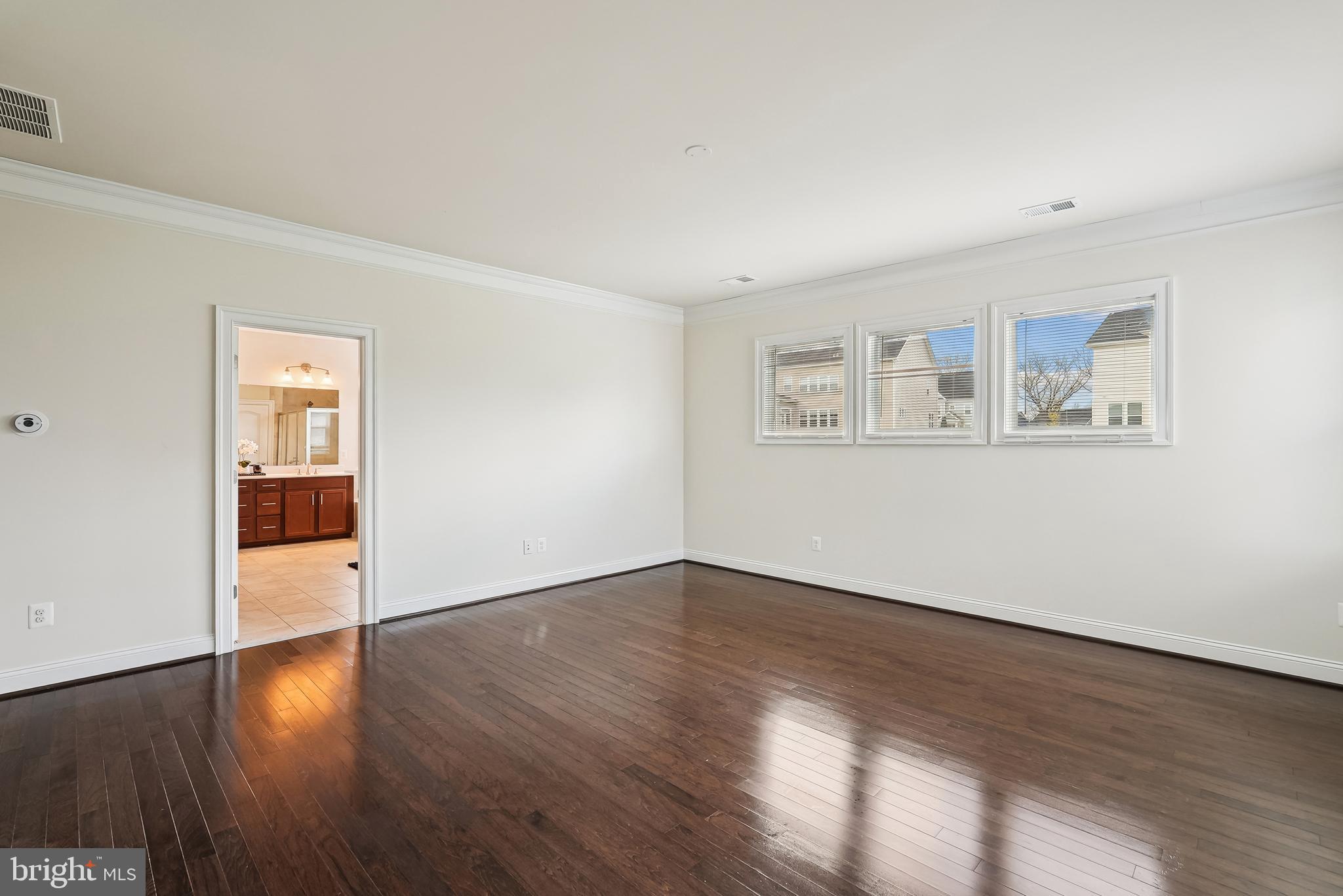 WESTBURY GLEN - Residential