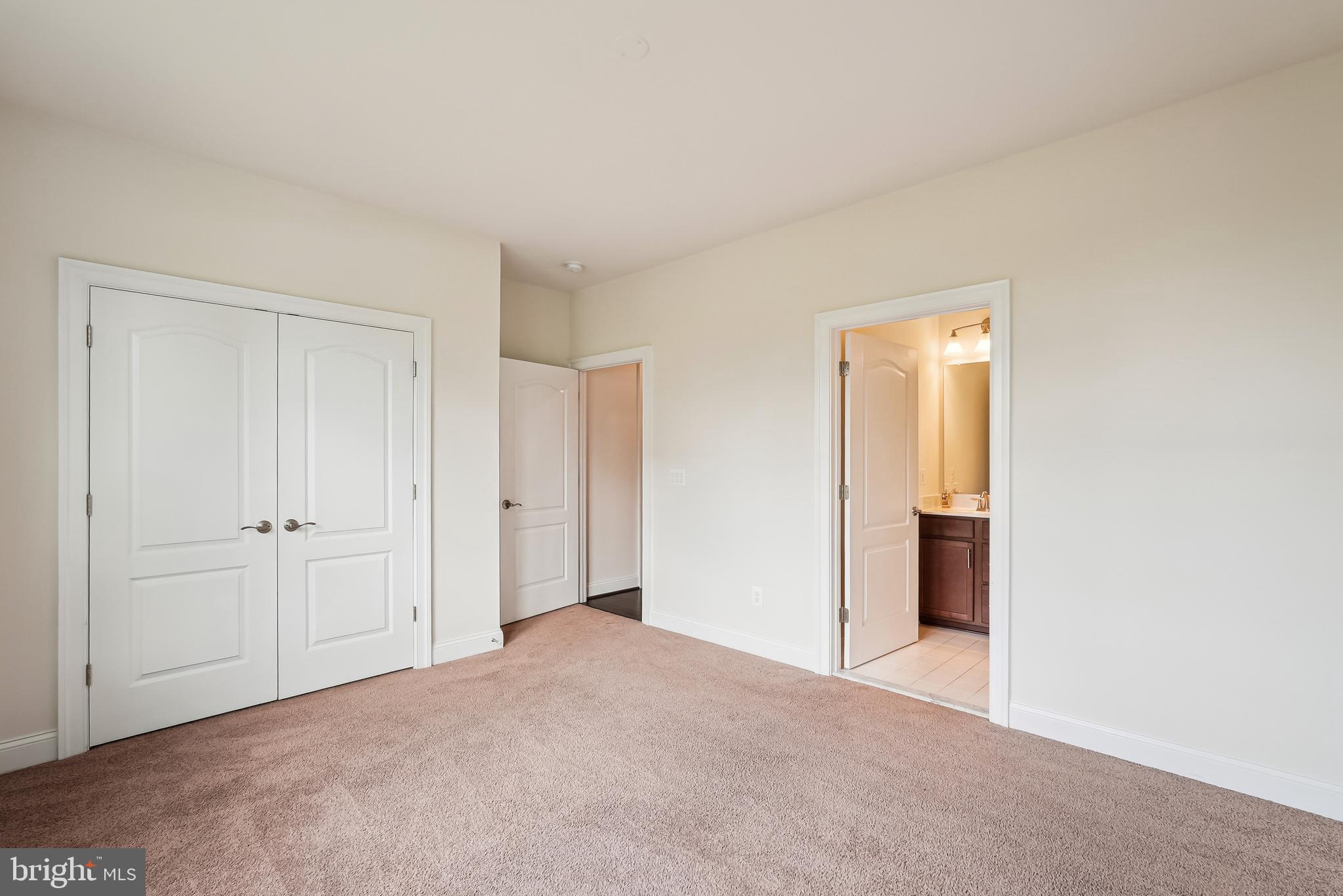 WESTBURY GLEN - Residential