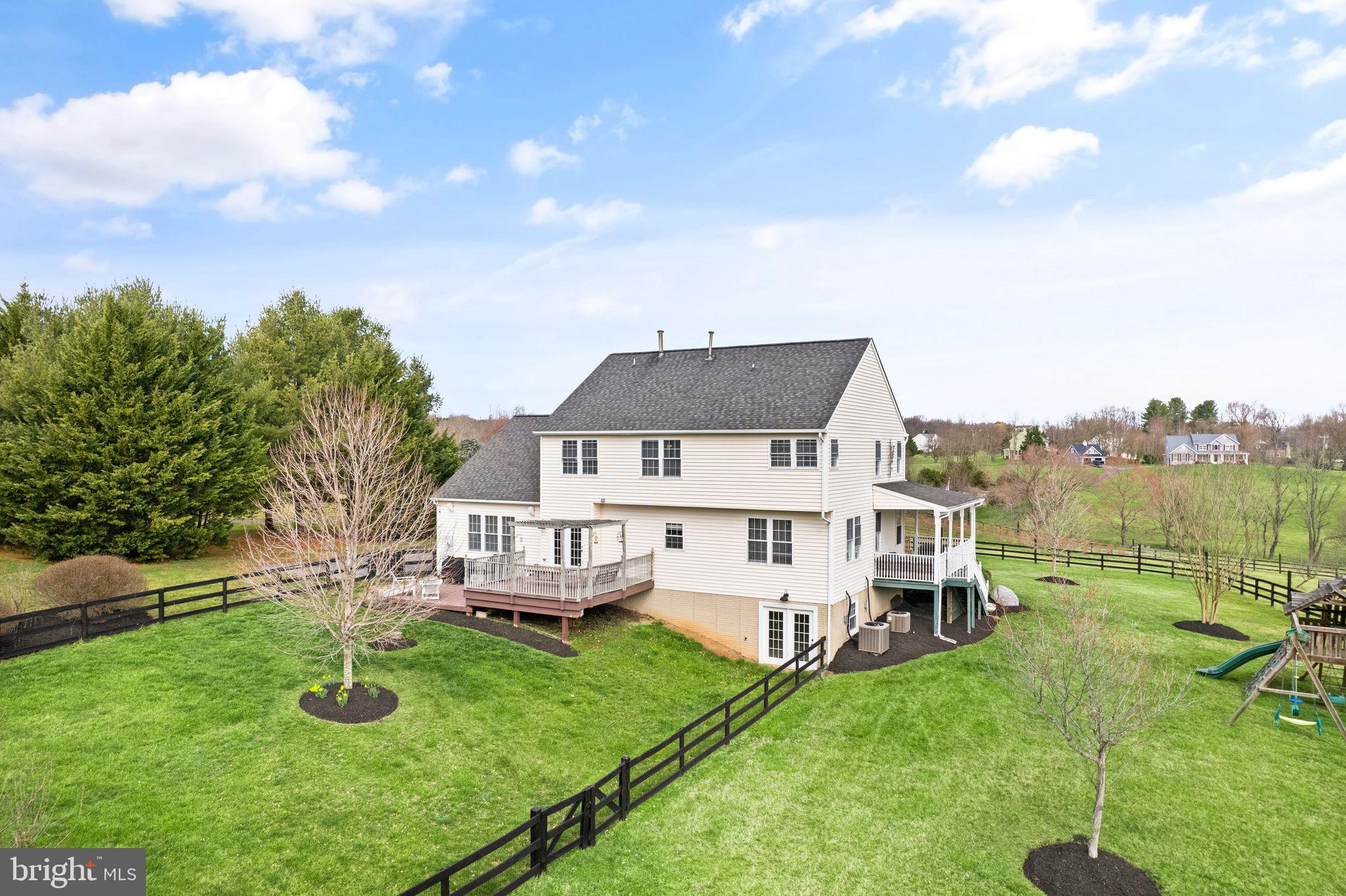 GOOSE CREEK CHASE - Residential