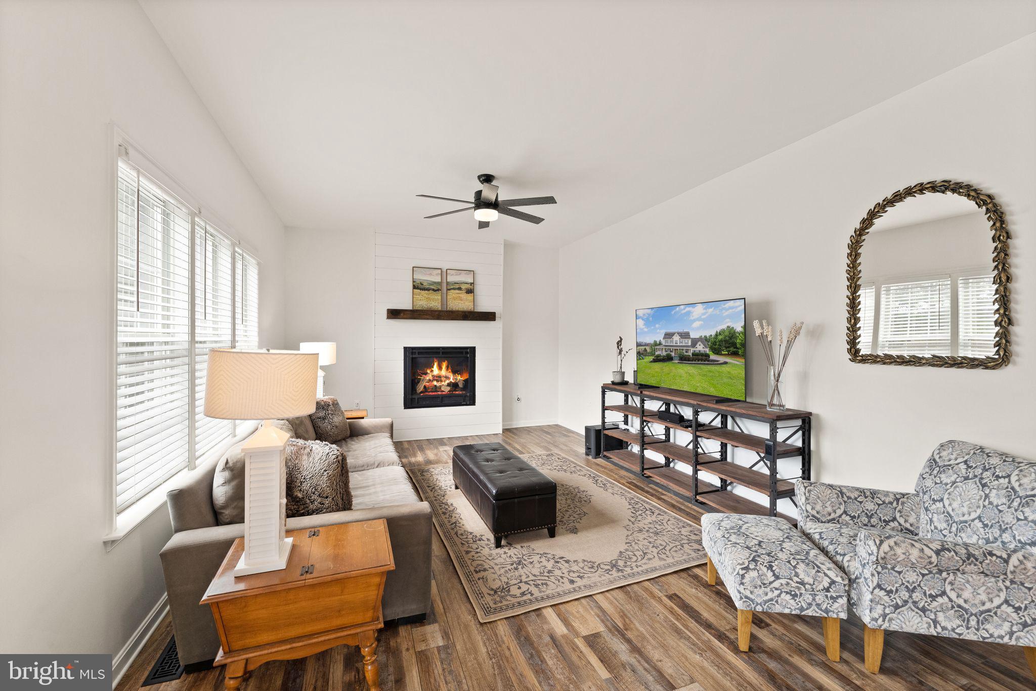 GOOSE CREEK CHASE - Residential