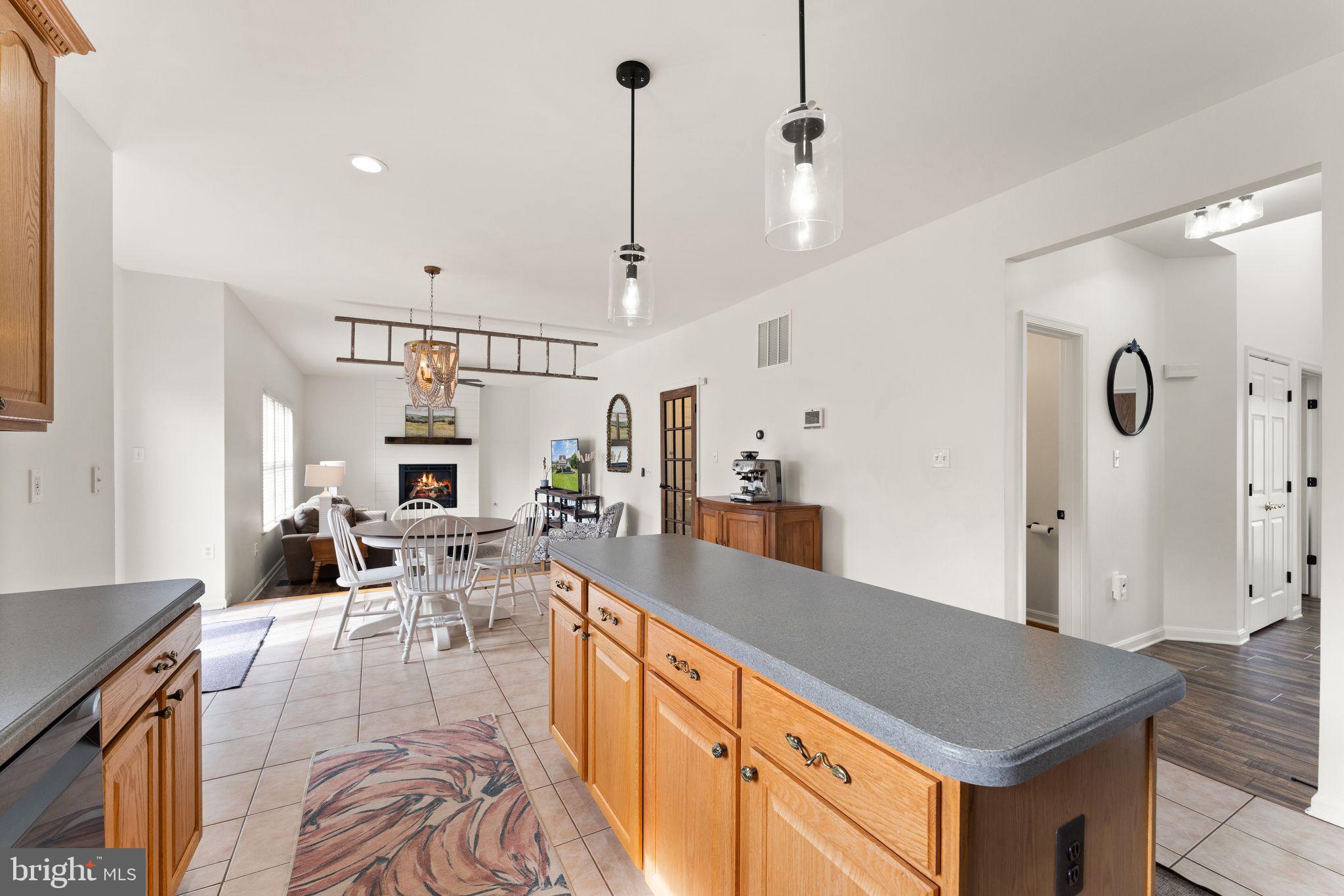 GOOSE CREEK CHASE - Residential