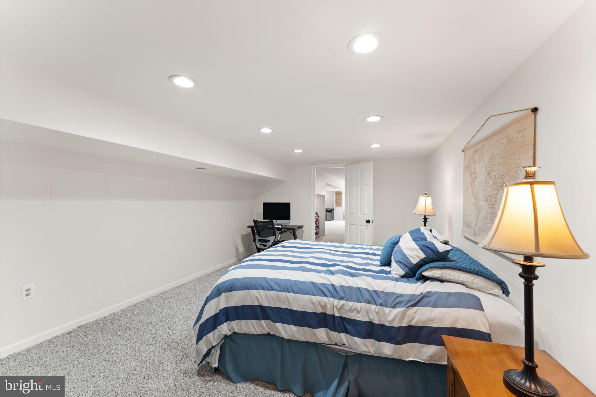 GOOSE CREEK CHASE - Residential