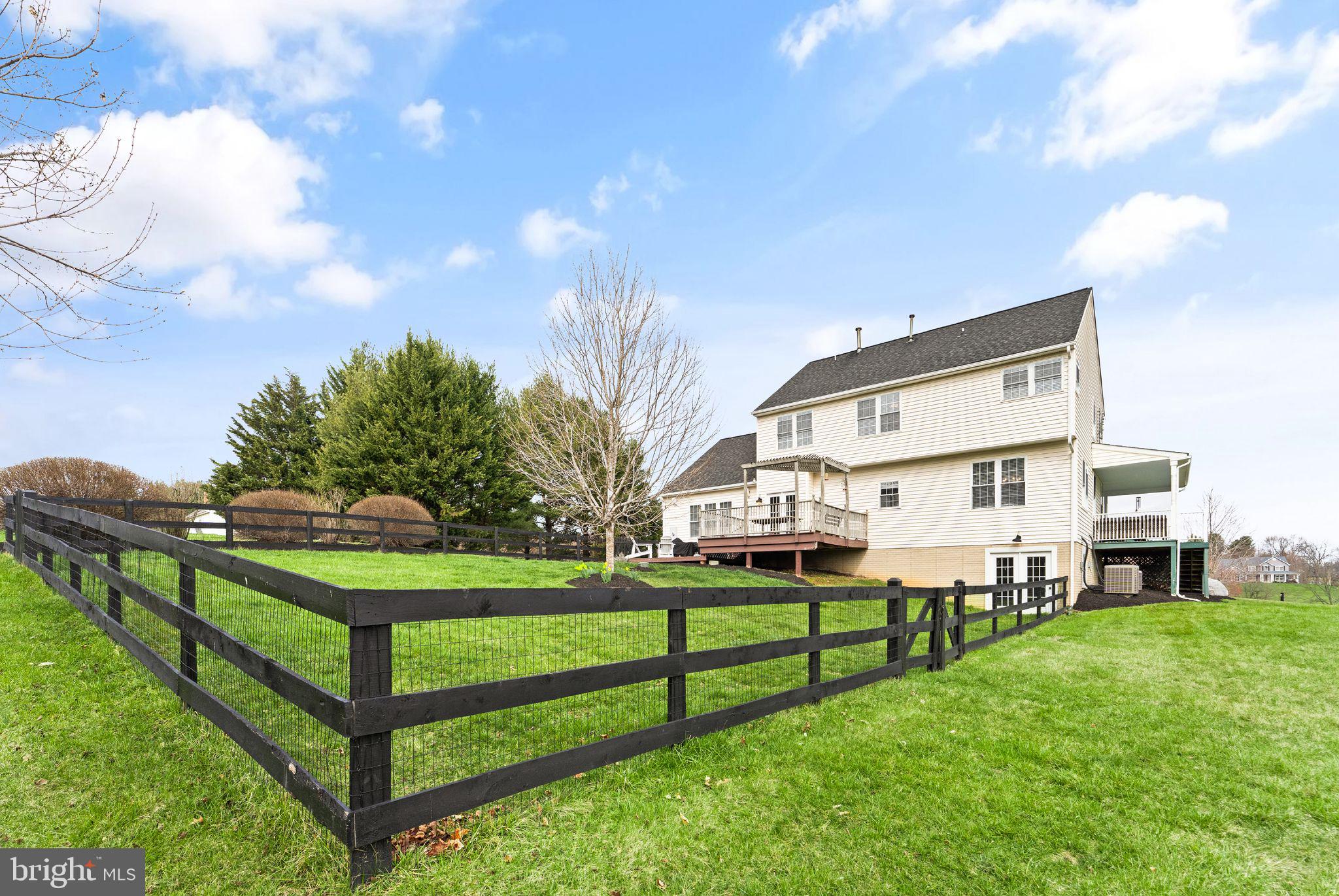 GOOSE CREEK CHASE - Residential