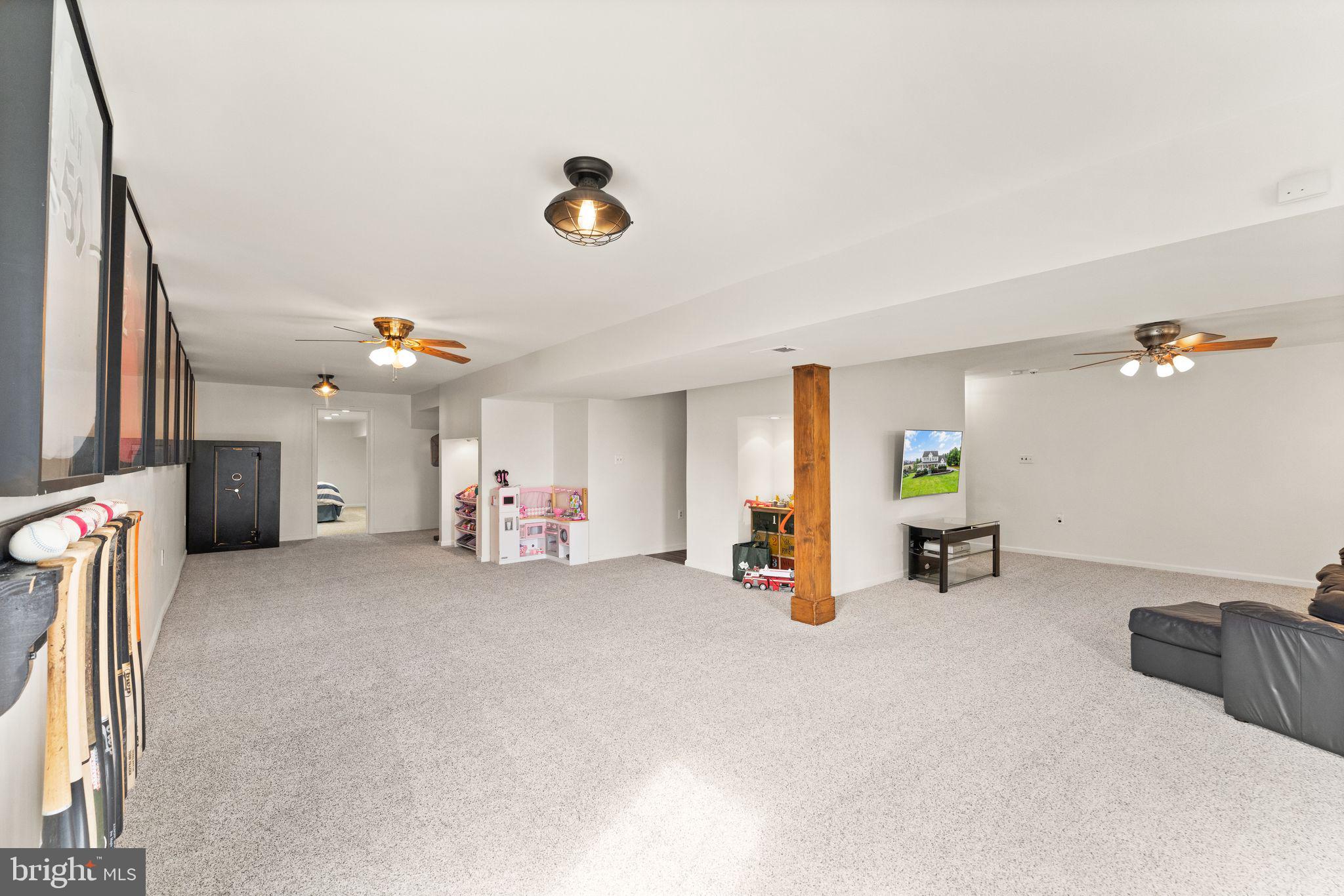 GOOSE CREEK CHASE - Residential