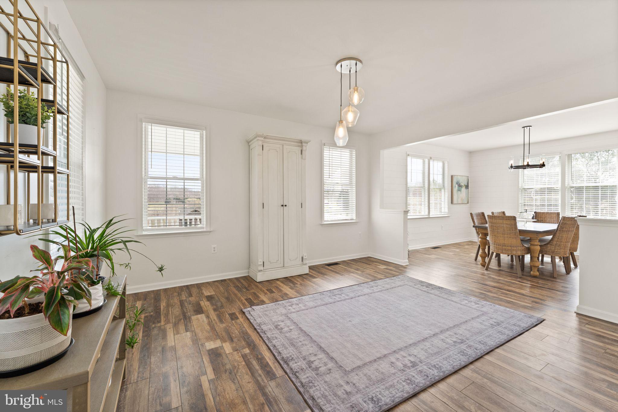 GOOSE CREEK CHASE - Residential