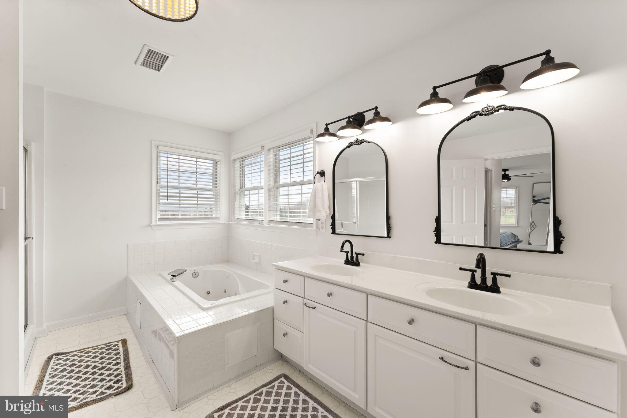 GOOSE CREEK CHASE - Residential