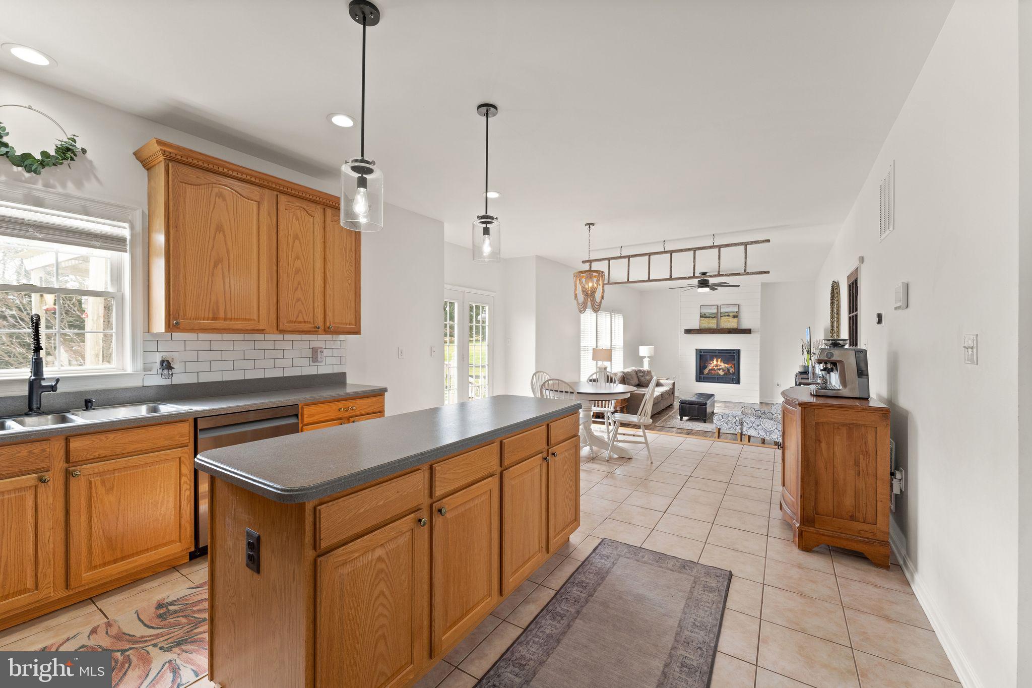 GOOSE CREEK CHASE - Residential