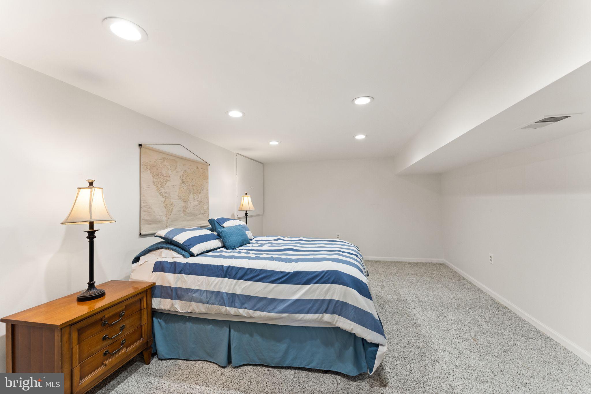 GOOSE CREEK CHASE - Residential