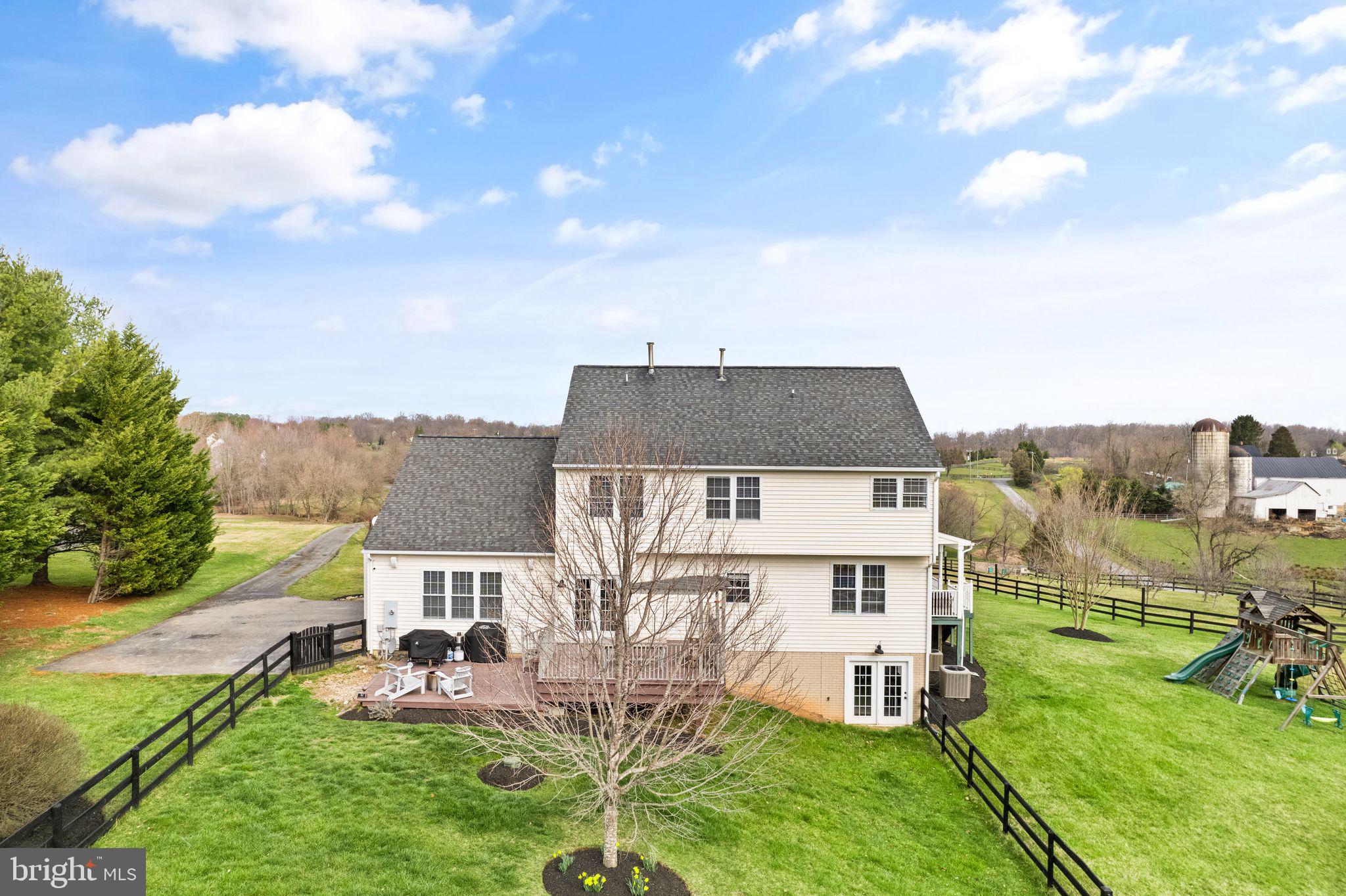 GOOSE CREEK CHASE - Residential