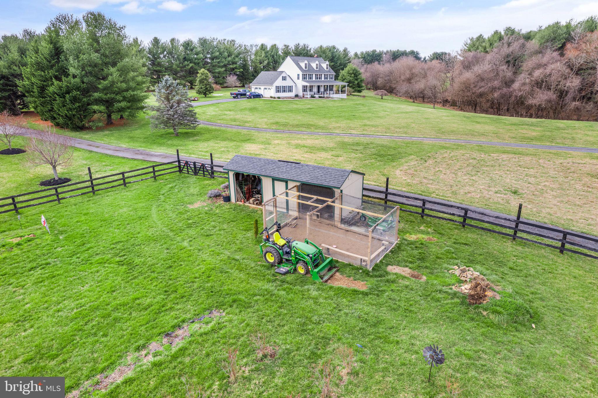 GOOSE CREEK CHASE - Residential