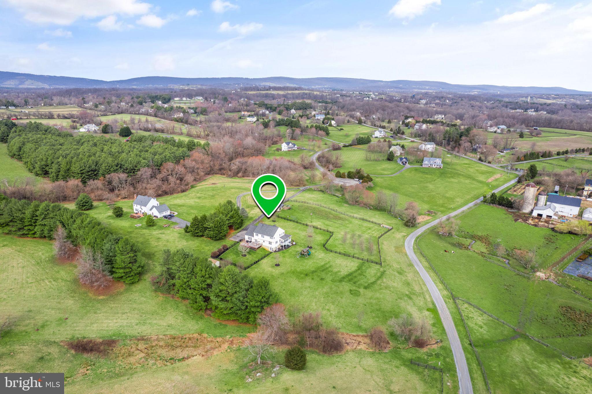 GOOSE CREEK CHASE - Residential