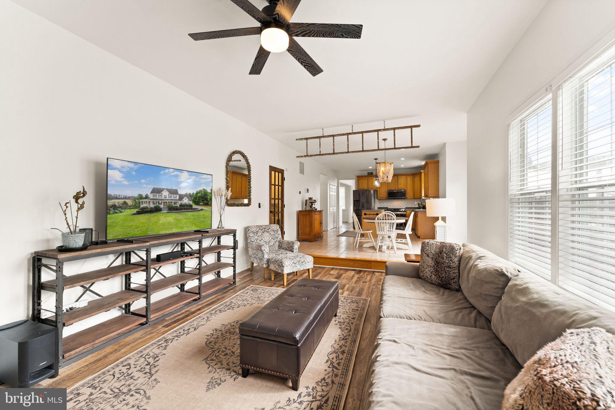 GOOSE CREEK CHASE - Residential