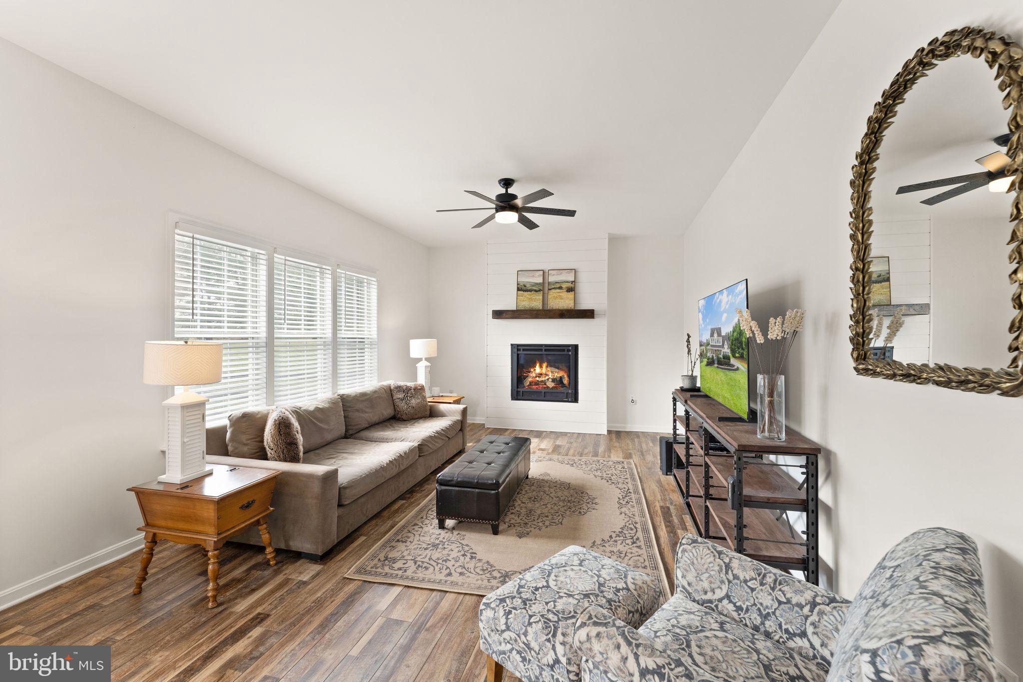 GOOSE CREEK CHASE - Residential