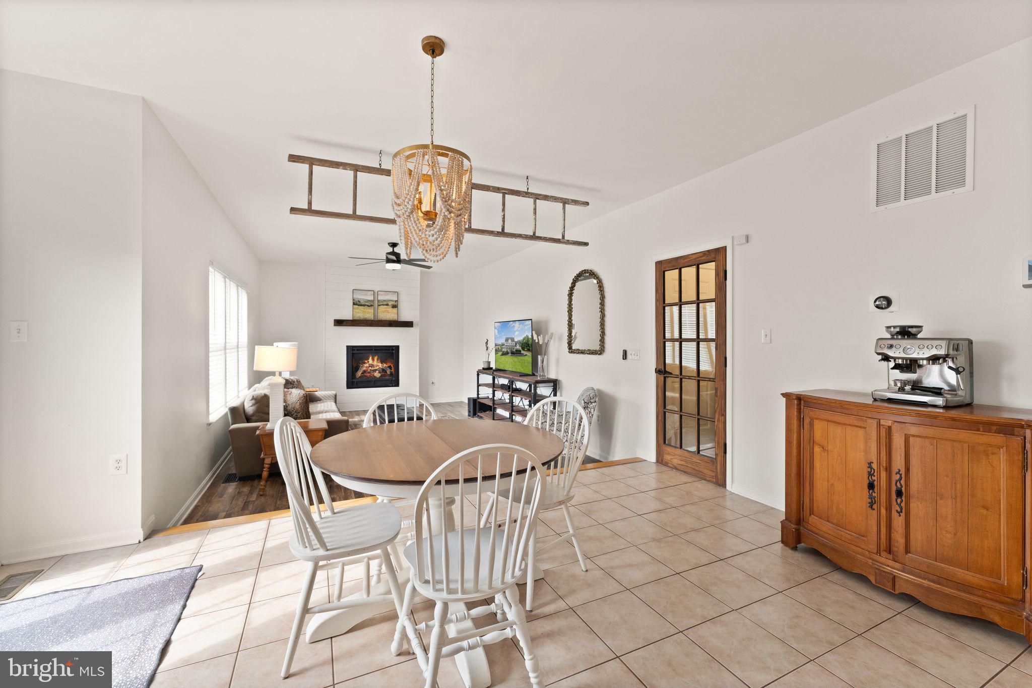 GOOSE CREEK CHASE - Residential