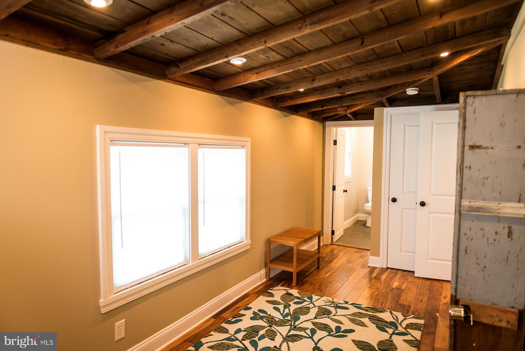 COBB ISLAND - Residential