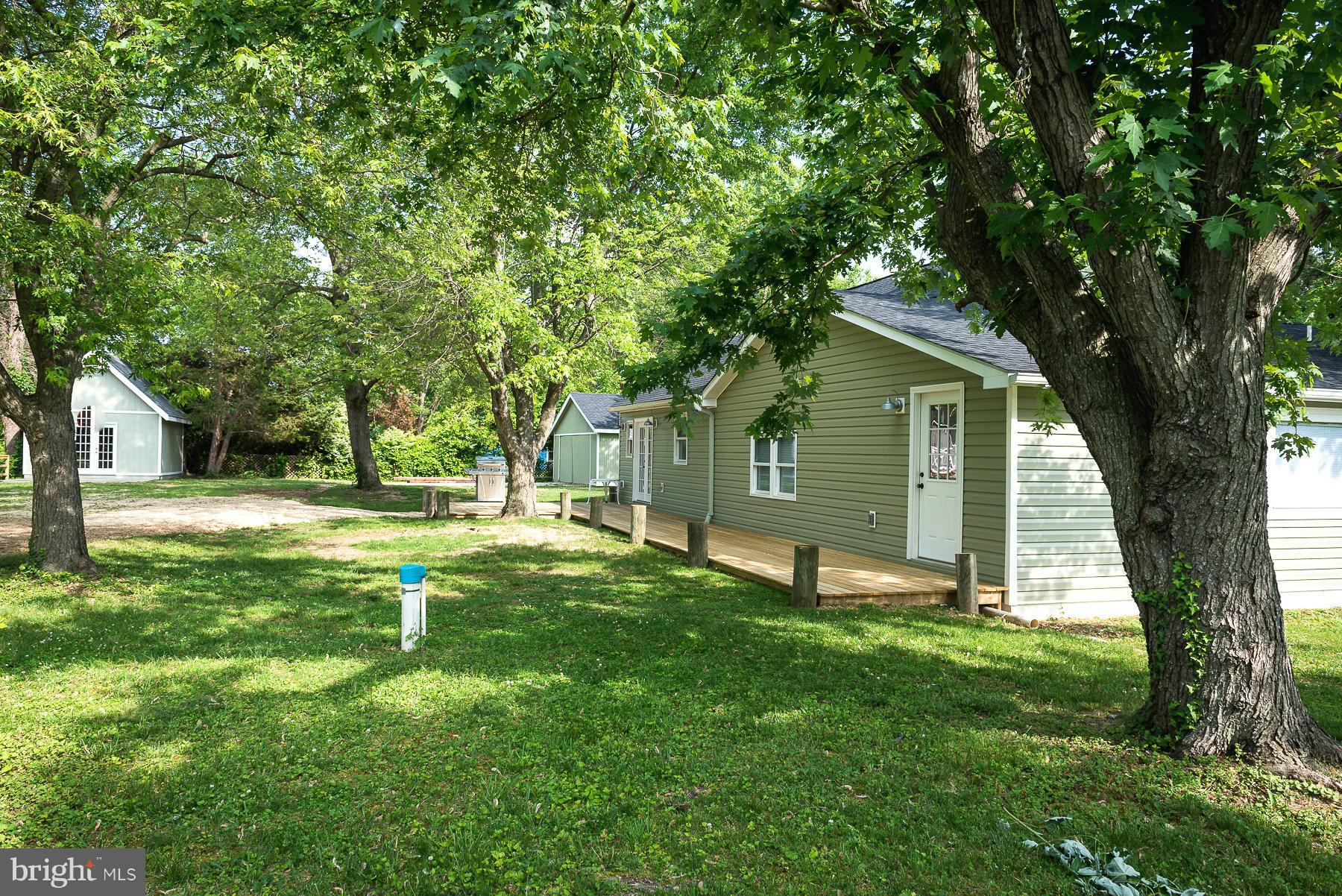 COBB ISLAND - Residential
