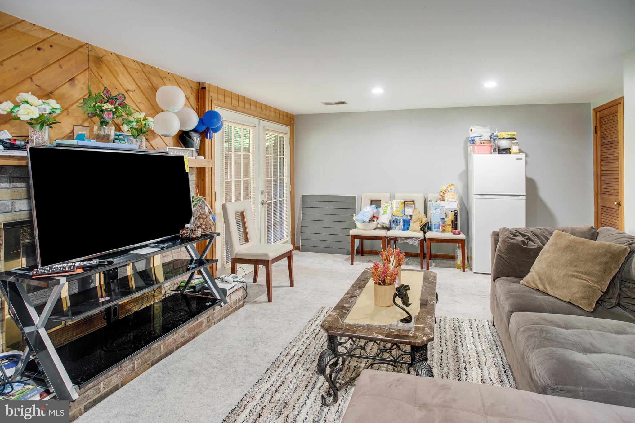 LAKE RIDGE - Residential