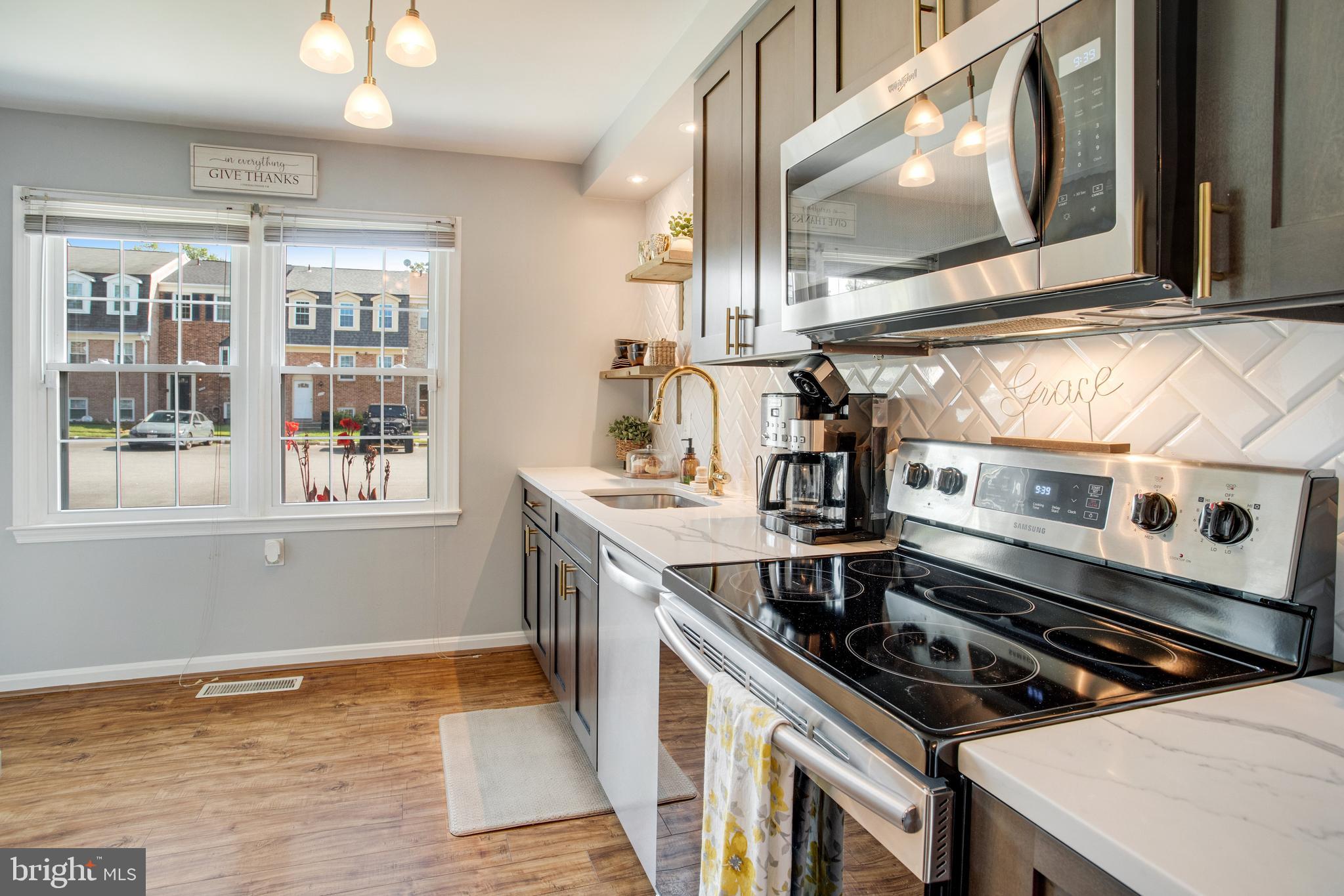 LAKE RIDGE - Residential