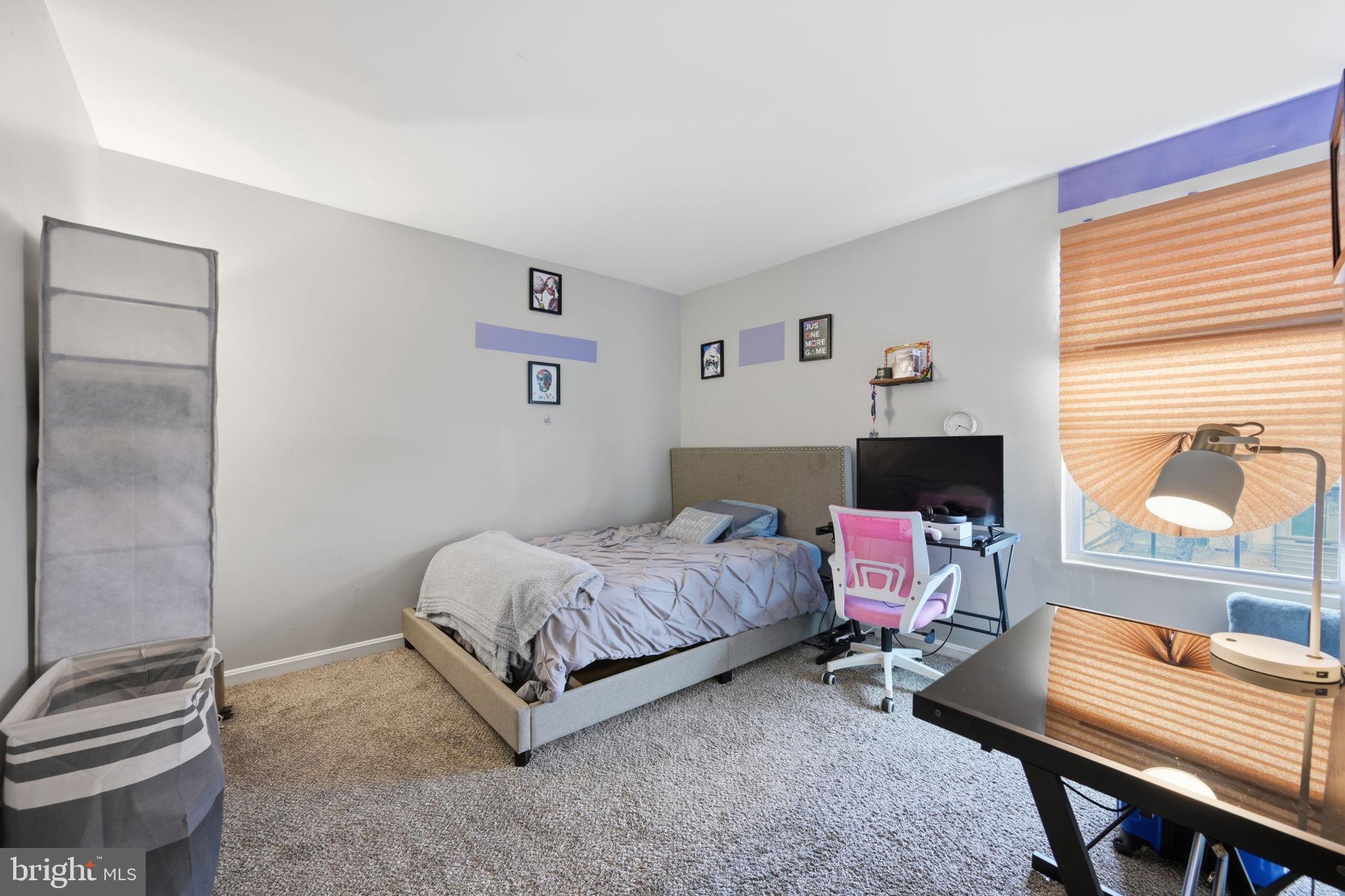 LAUREL LAKES PLAT 2 - Residential