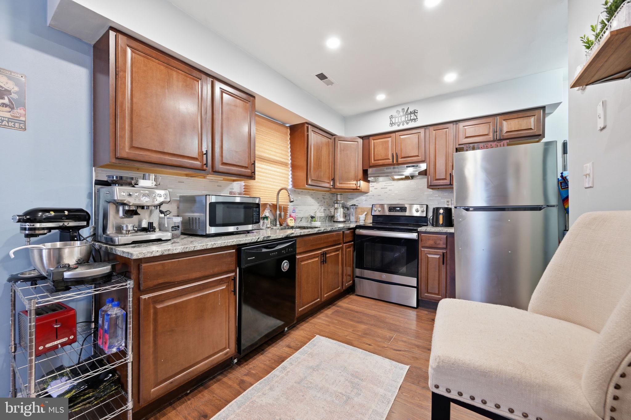 LAUREL LAKES PLAT 2 - Residential