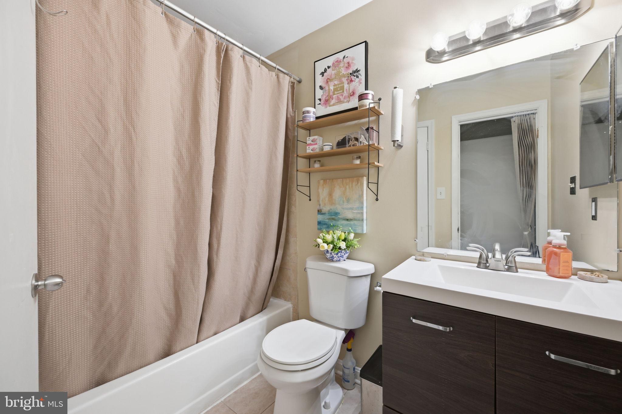 LAUREL LAKES PLAT 2 - Residential