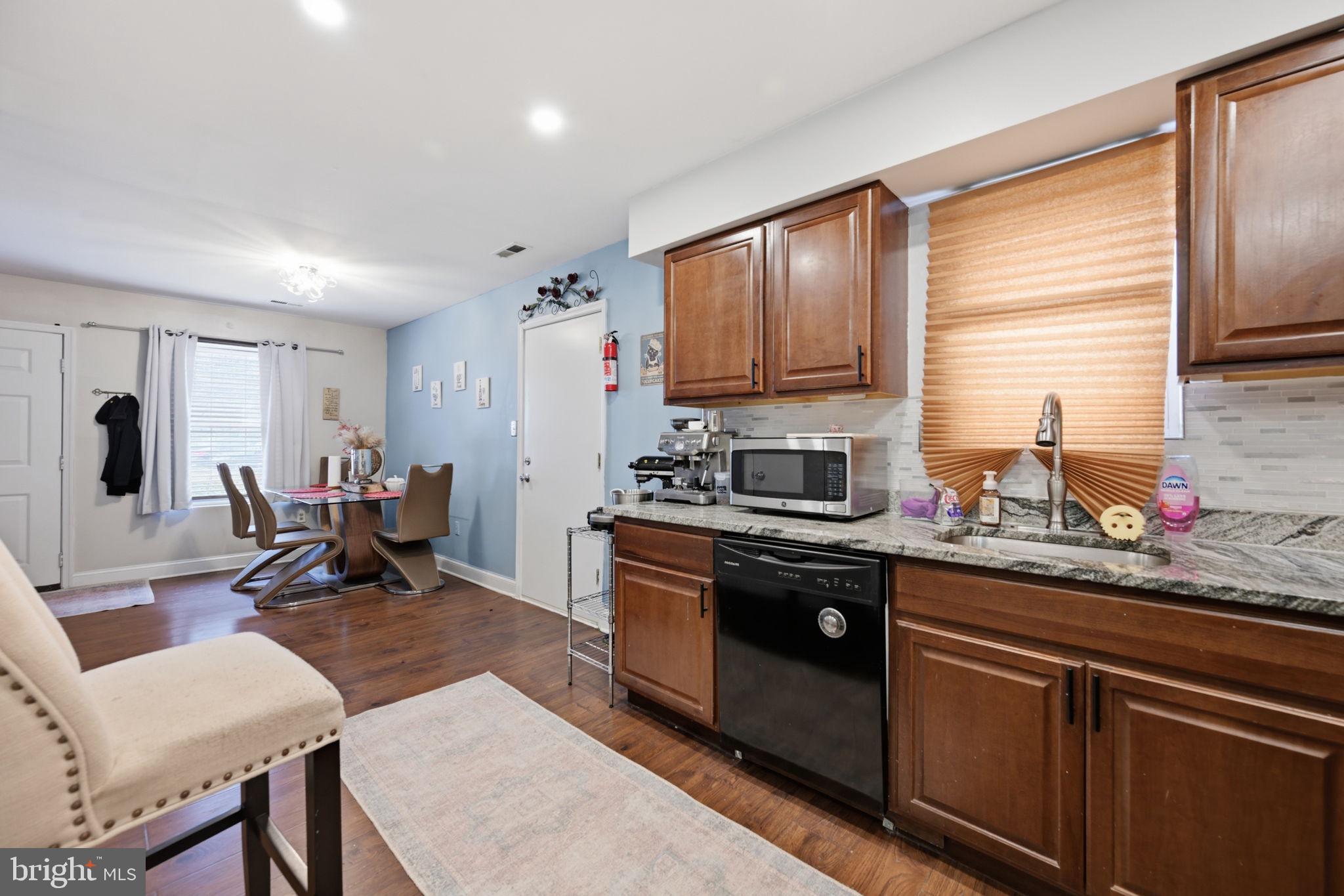 LAUREL LAKES PLAT 2 - Residential