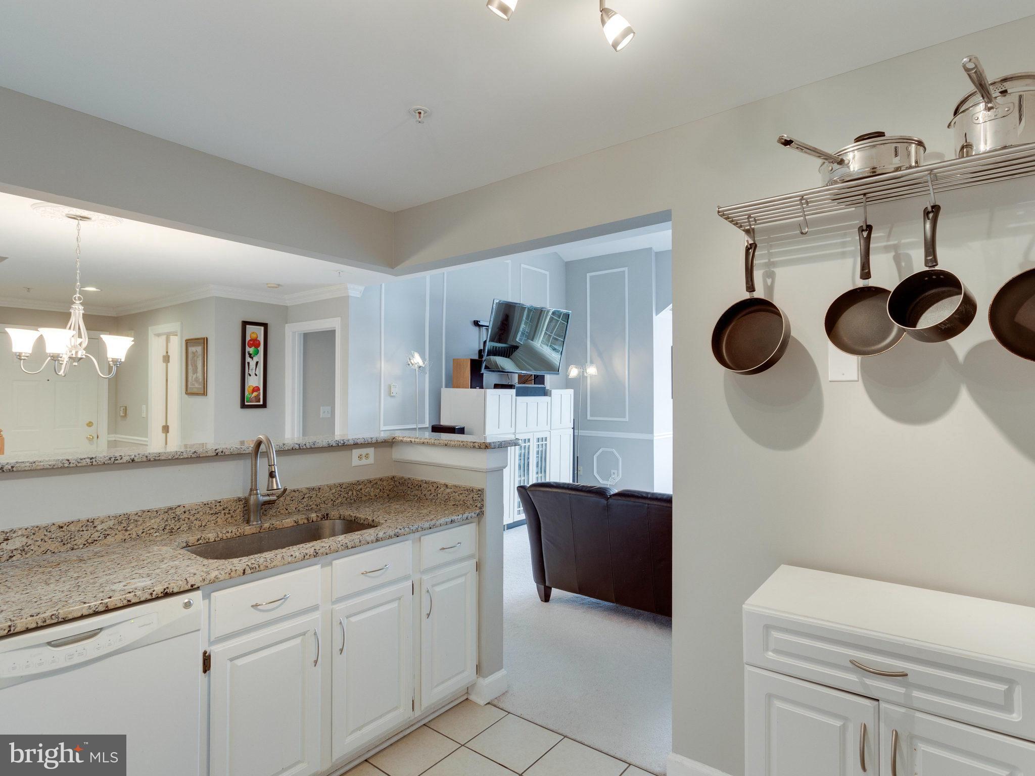 FAIRFIELD HOUSE - Residential