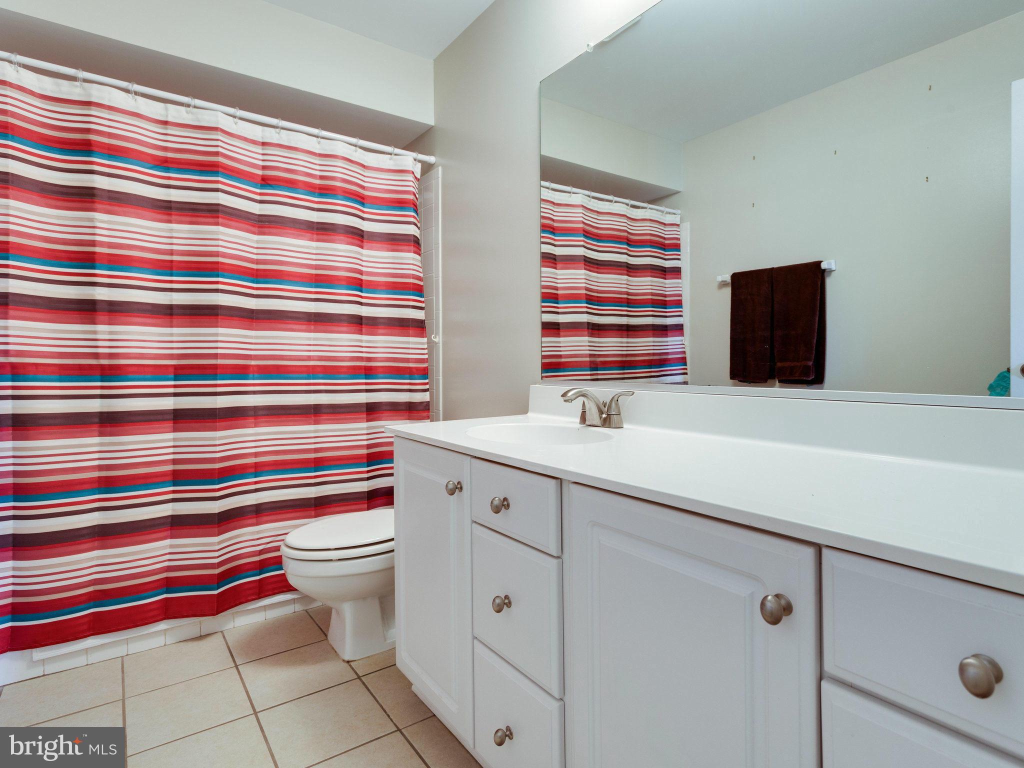 FAIRFIELD HOUSE - Residential