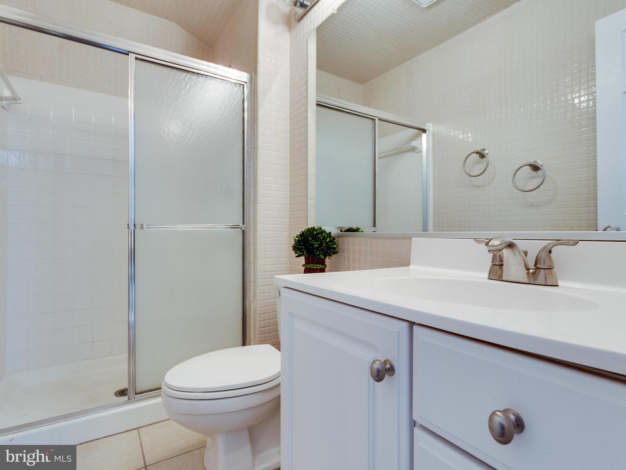 FAIRFIELD HOUSE - Residential