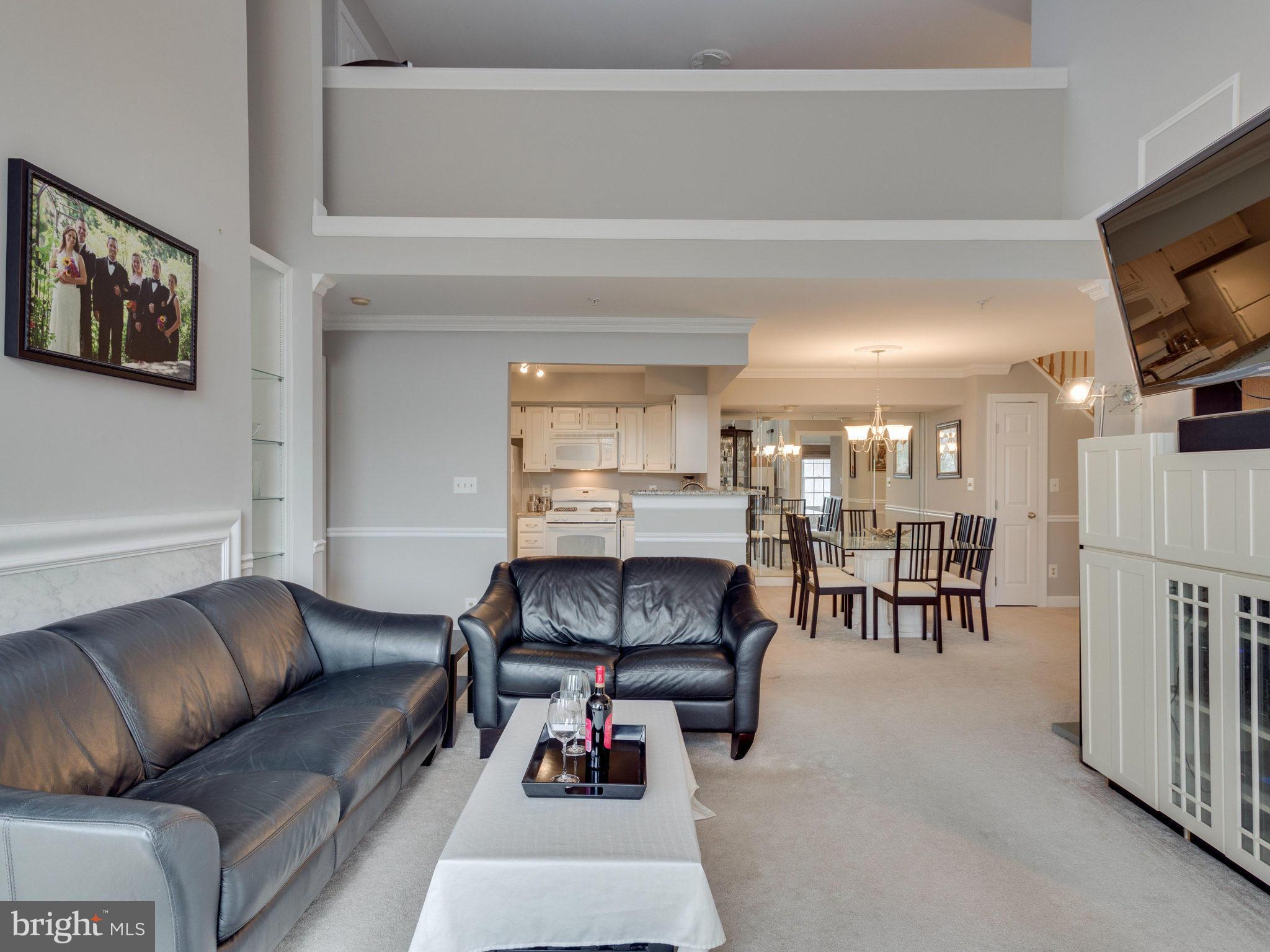 FAIRFIELD HOUSE - Residential