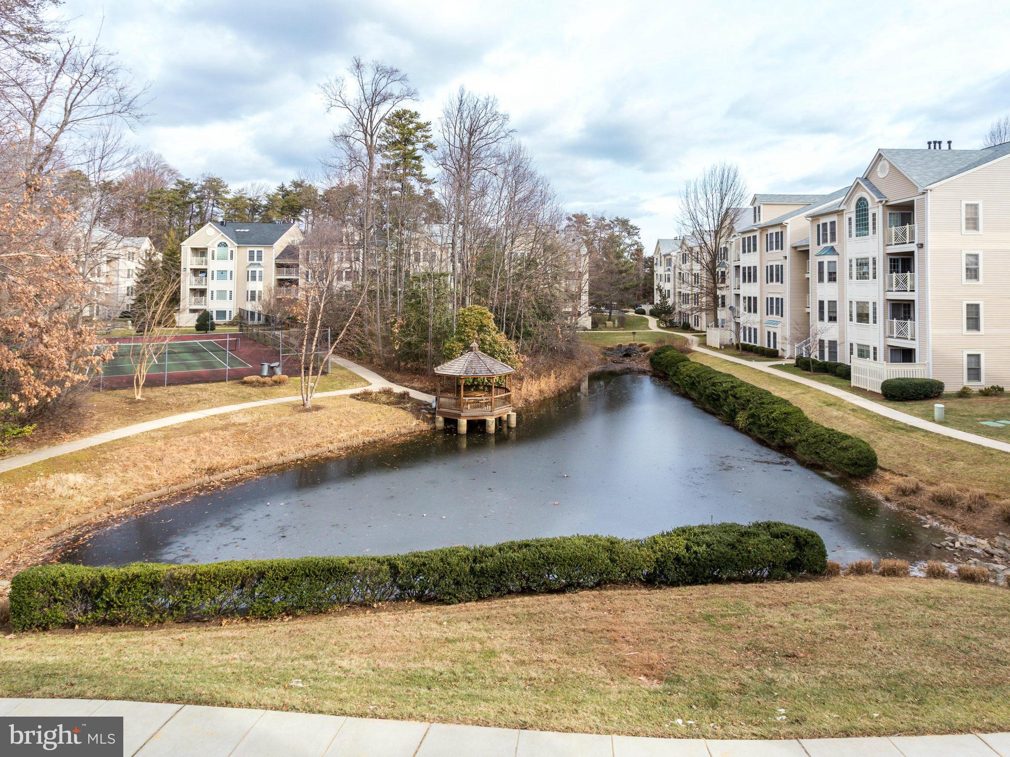 FAIRFIELD HOUSE - Residential