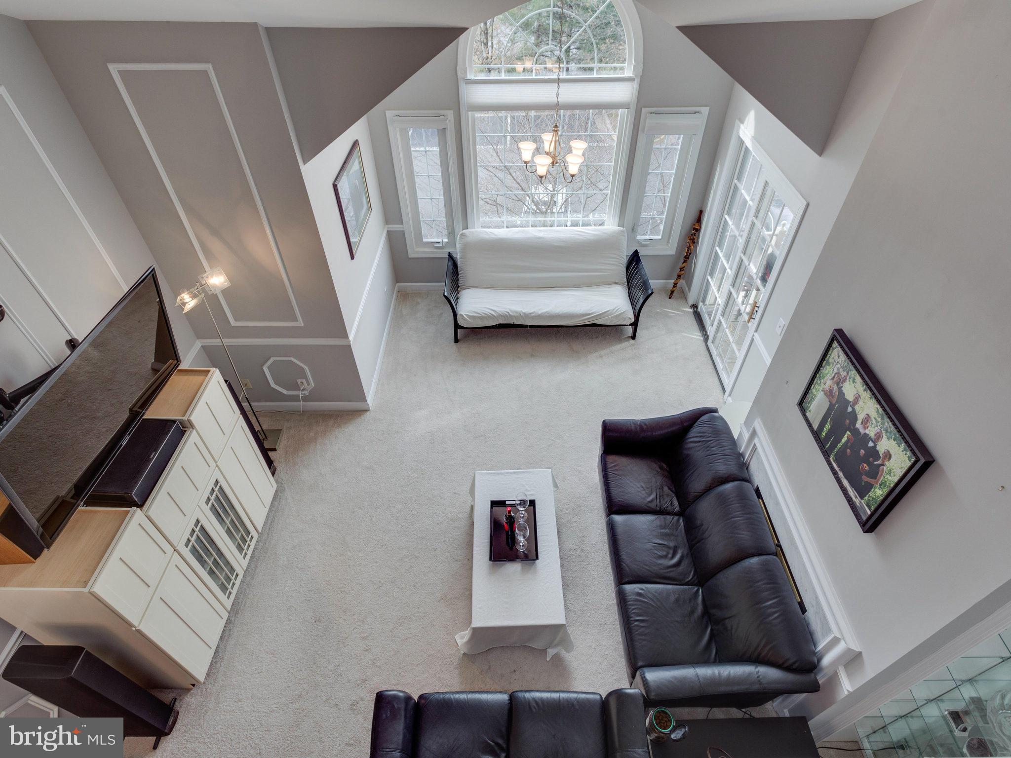 FAIRFIELD HOUSE - Residential