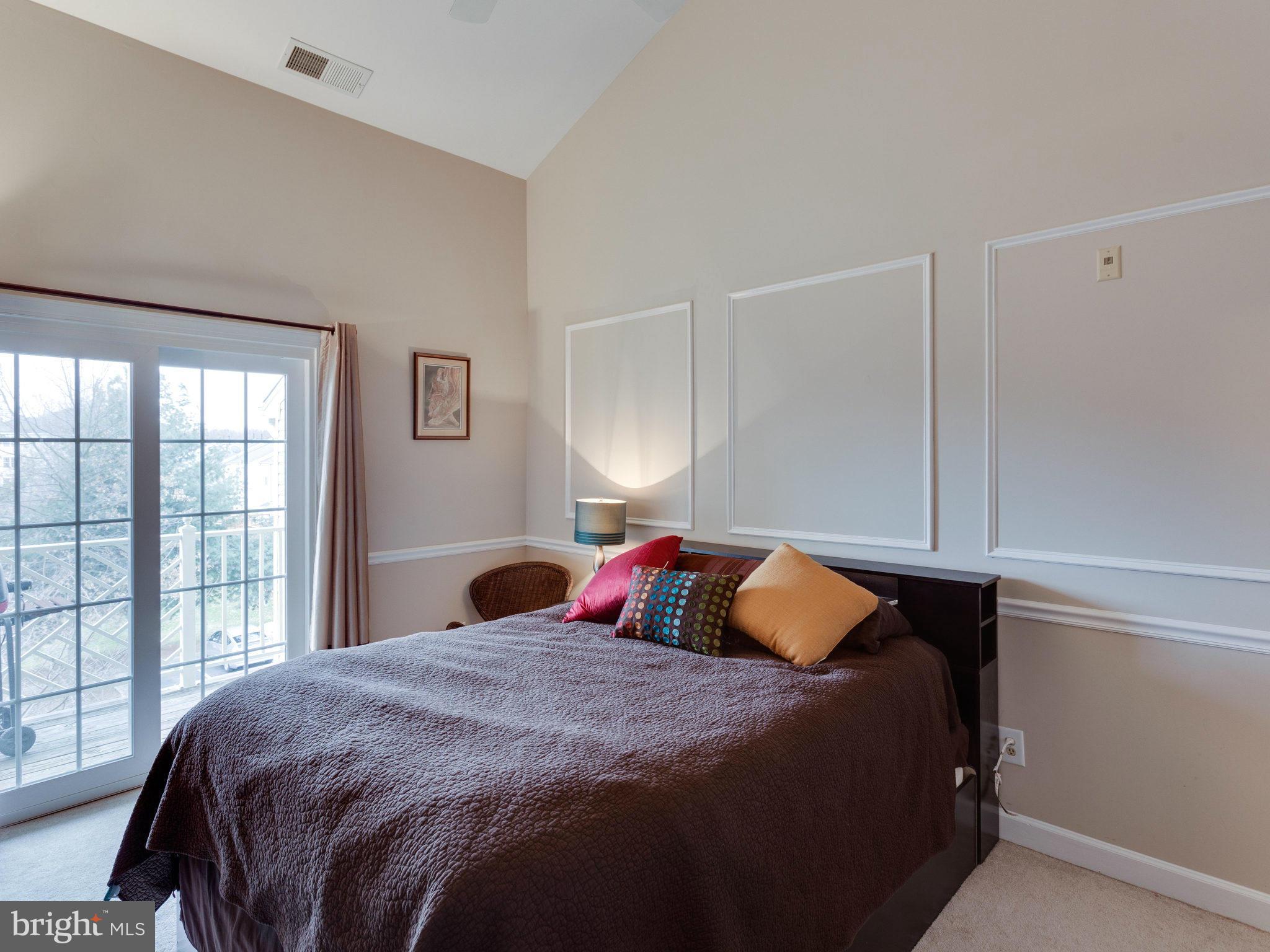 FAIRFIELD HOUSE - Residential