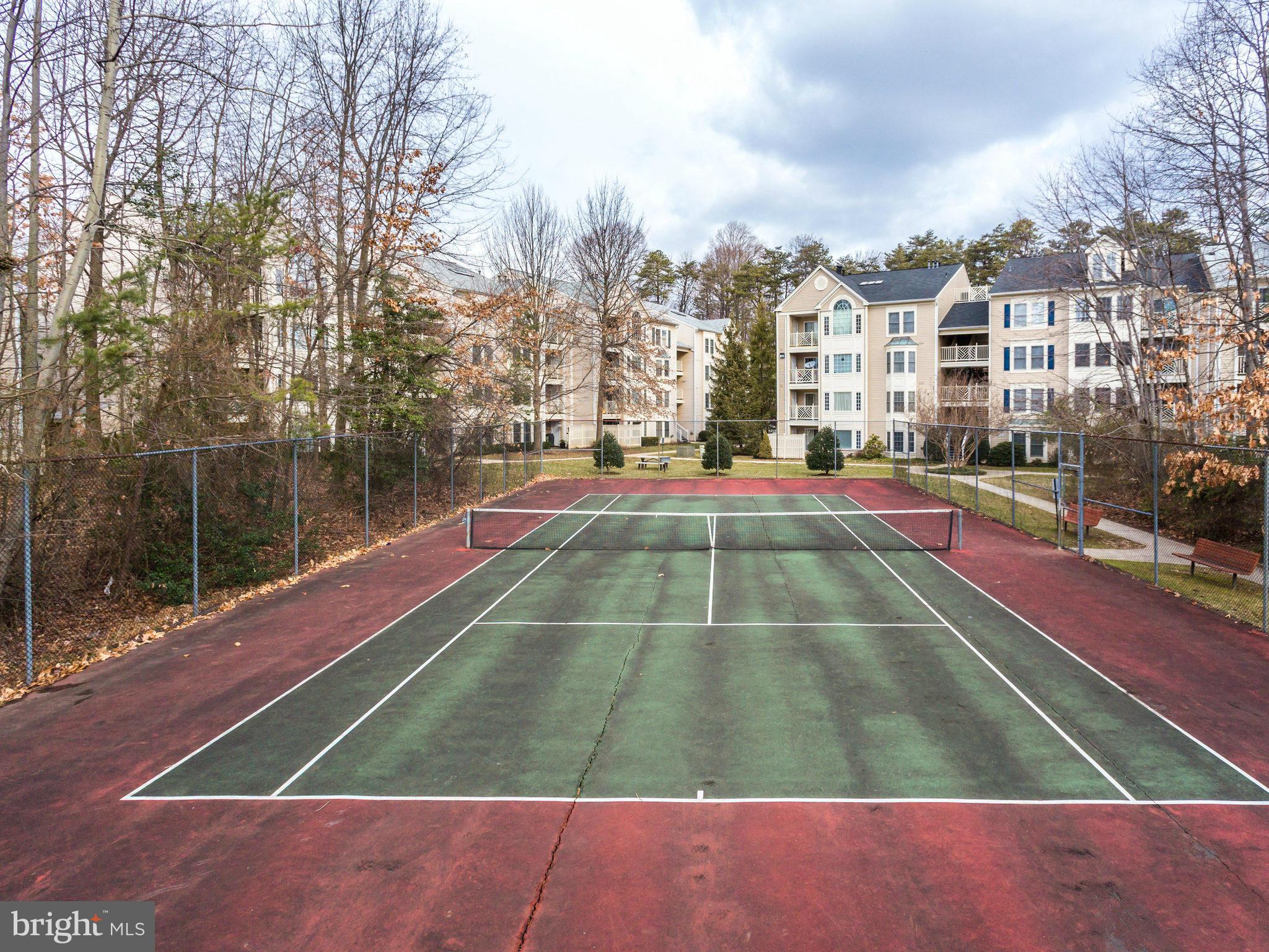FAIRFIELD HOUSE - Residential