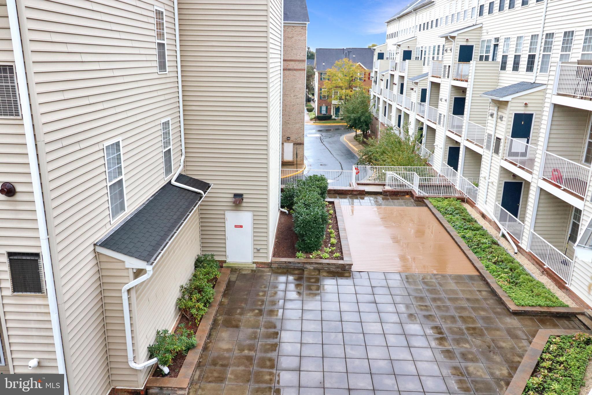 WESTBRIAR PLAZA - Residential