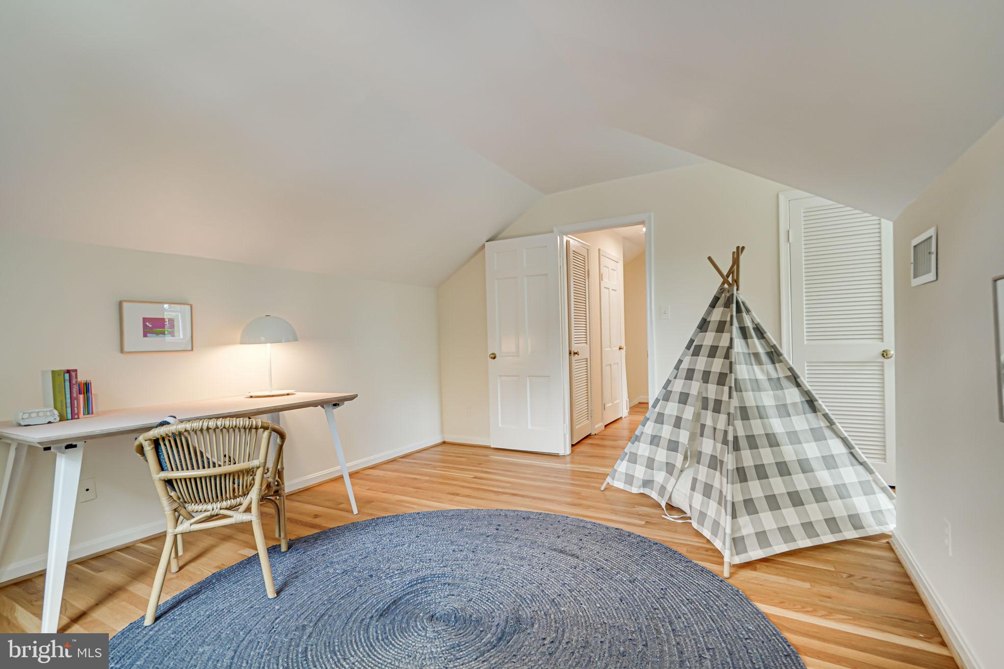 GLEN ECHO HEIGHTS - Residential