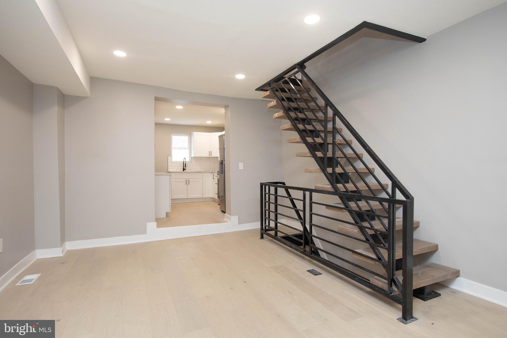 FRANCISVILLE - Residential