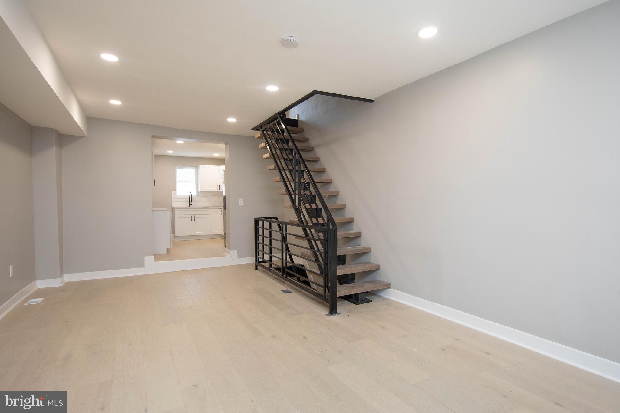 FRANCISVILLE - Residential