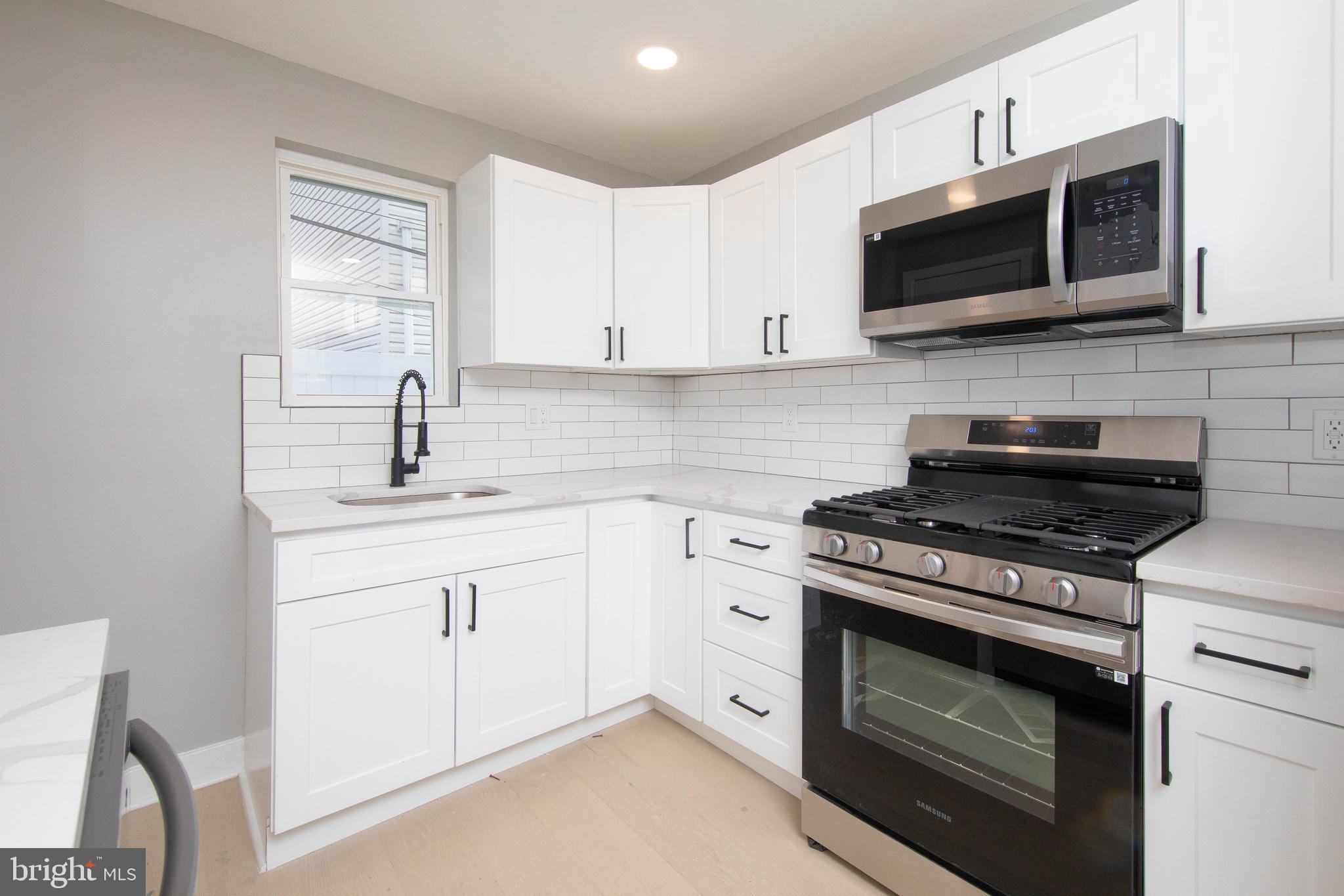 FRANCISVILLE - Residential