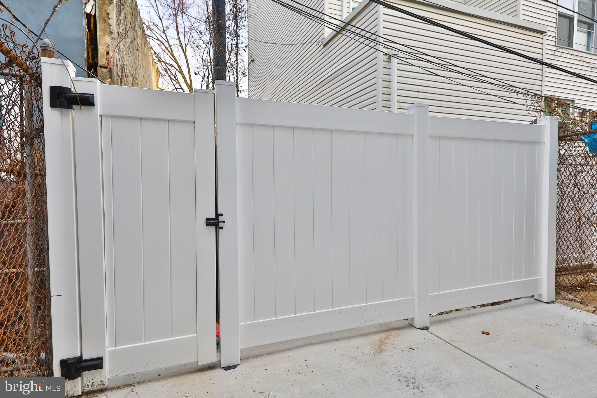 FRANCISVILLE - Residential