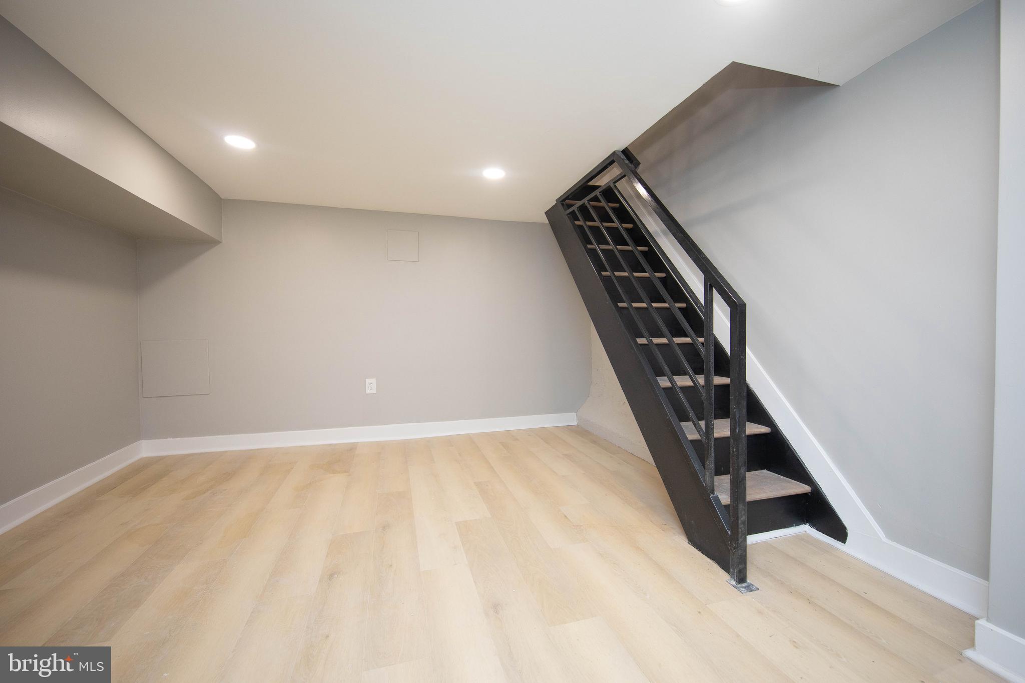 FRANCISVILLE - Residential