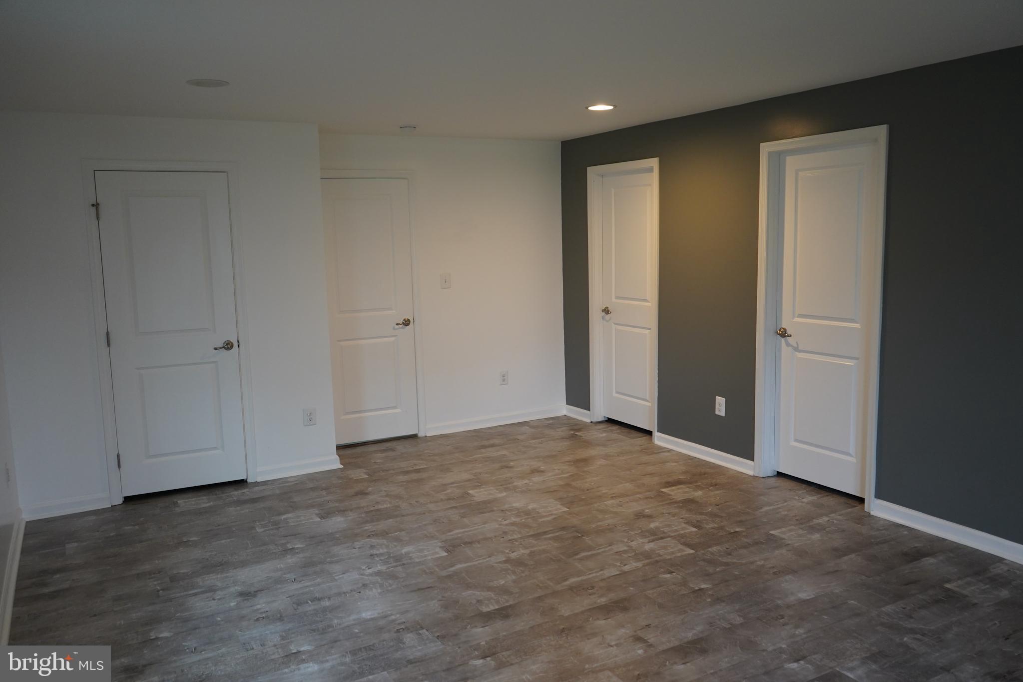 BRADLEY SQUARE - Residential