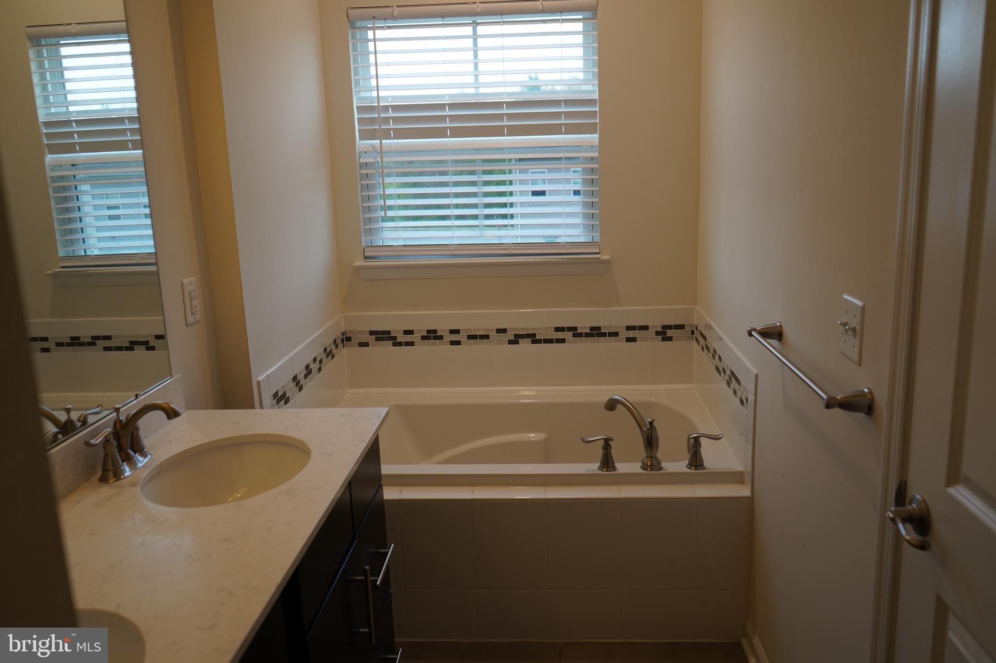 BRADLEY SQUARE - Residential