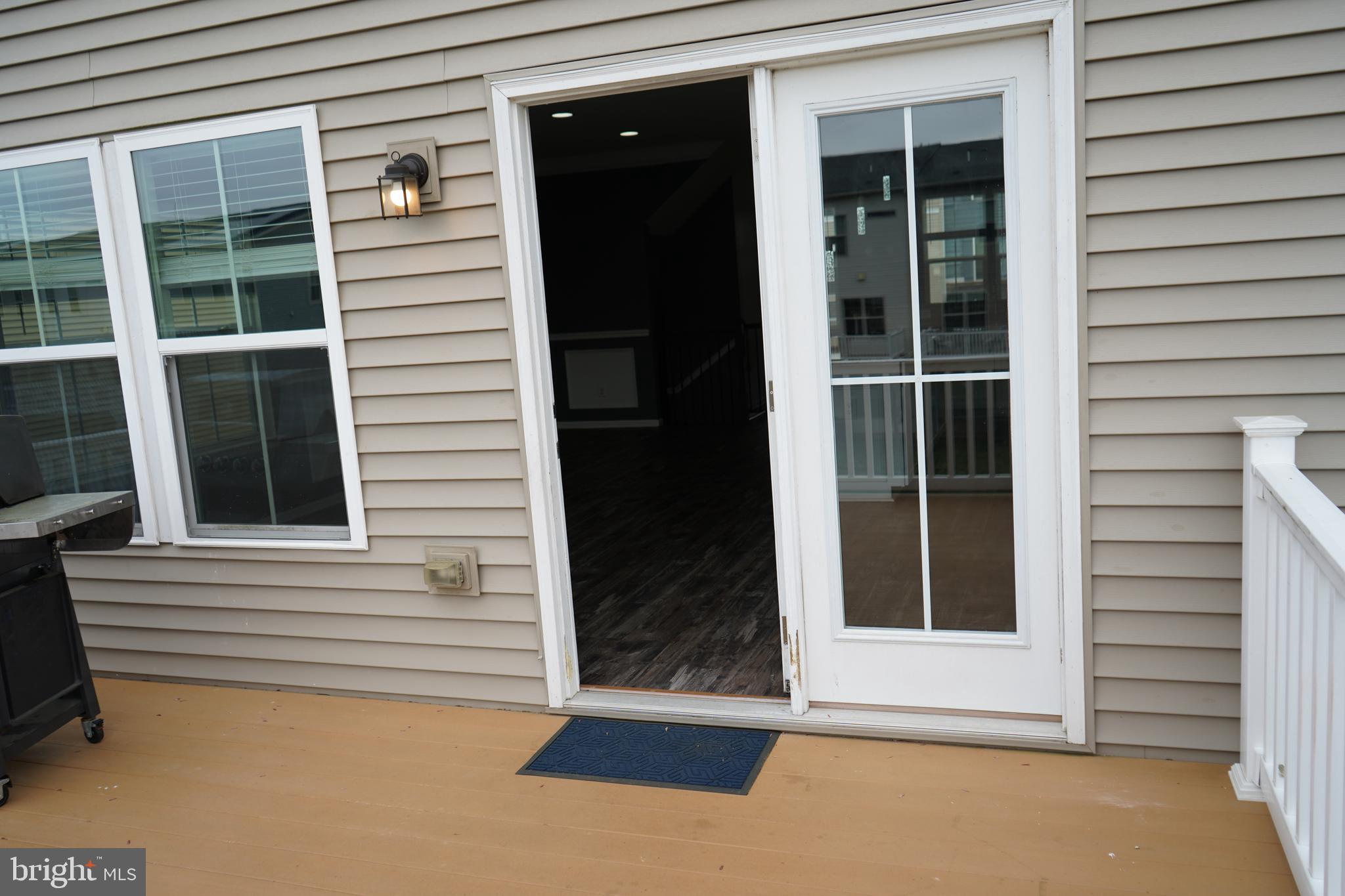 BRADLEY SQUARE - Residential