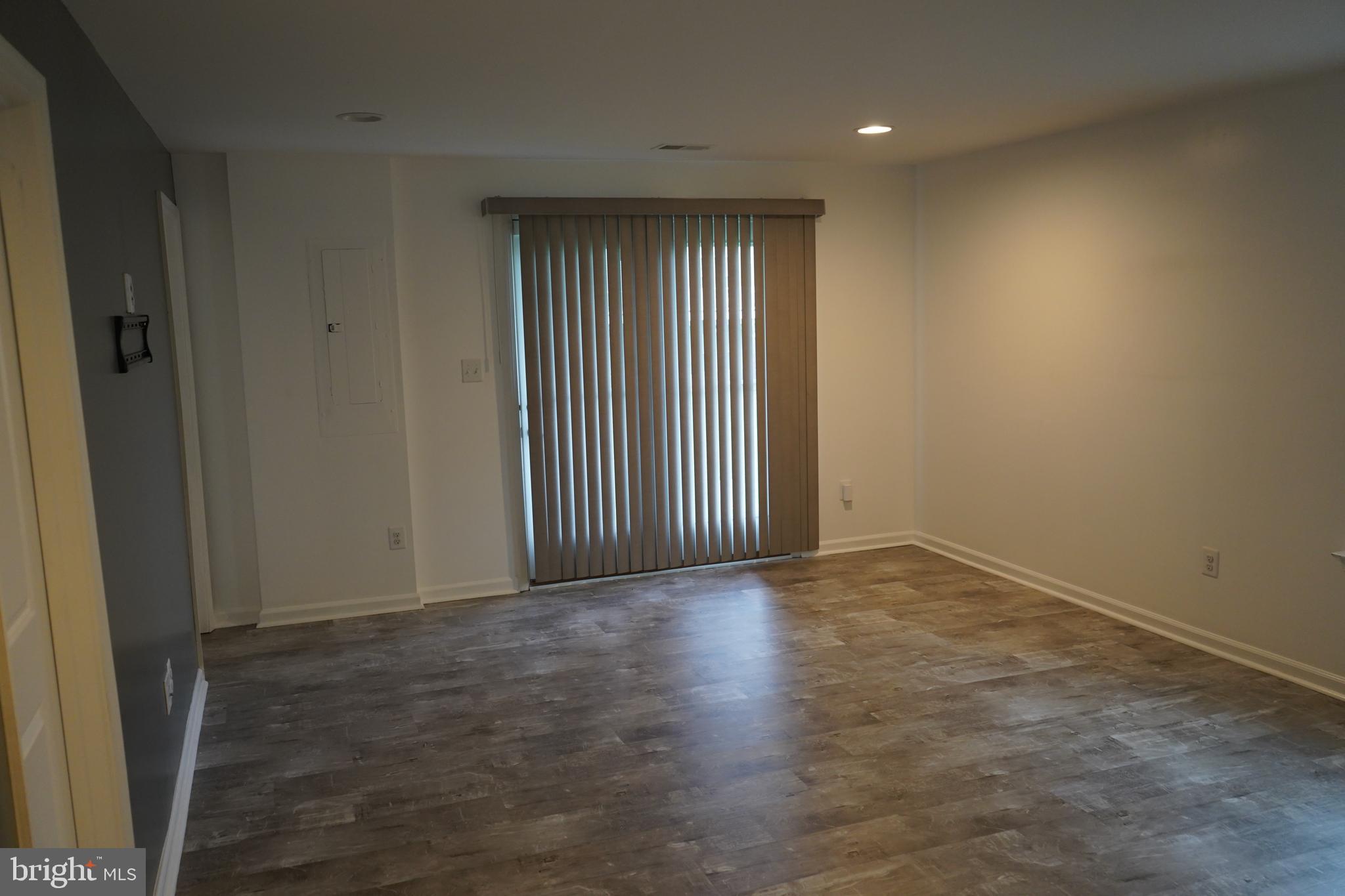 BRADLEY SQUARE - Residential