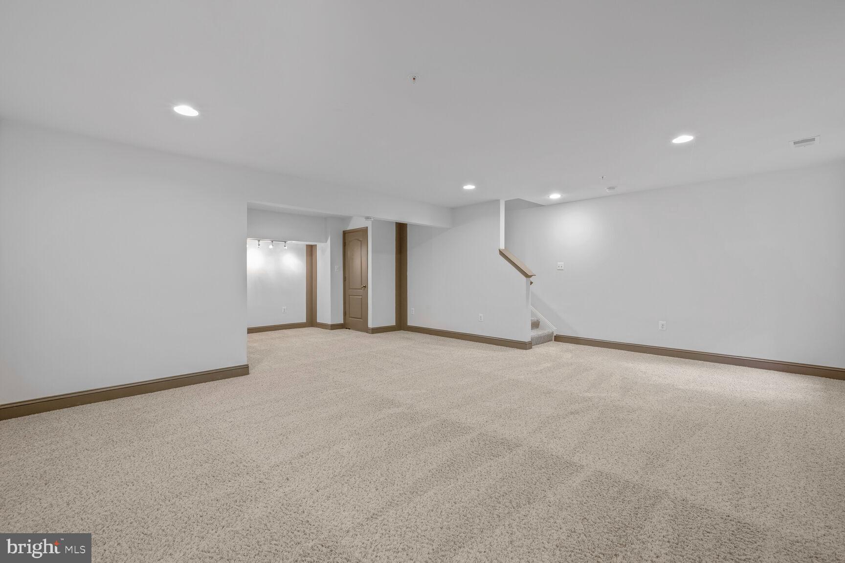 SUMMIT CROSSING CODM - Residential Lease