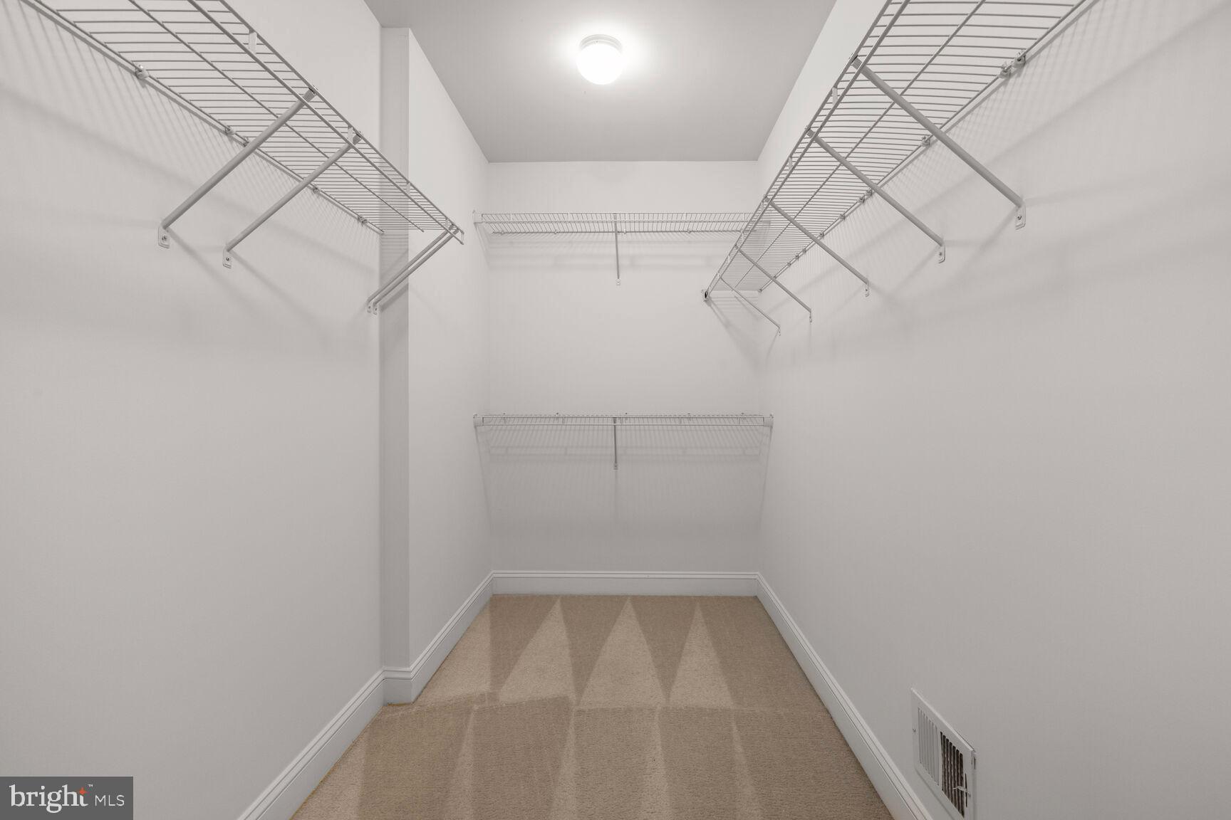 SUMMIT CROSSING CODM - Residential Lease