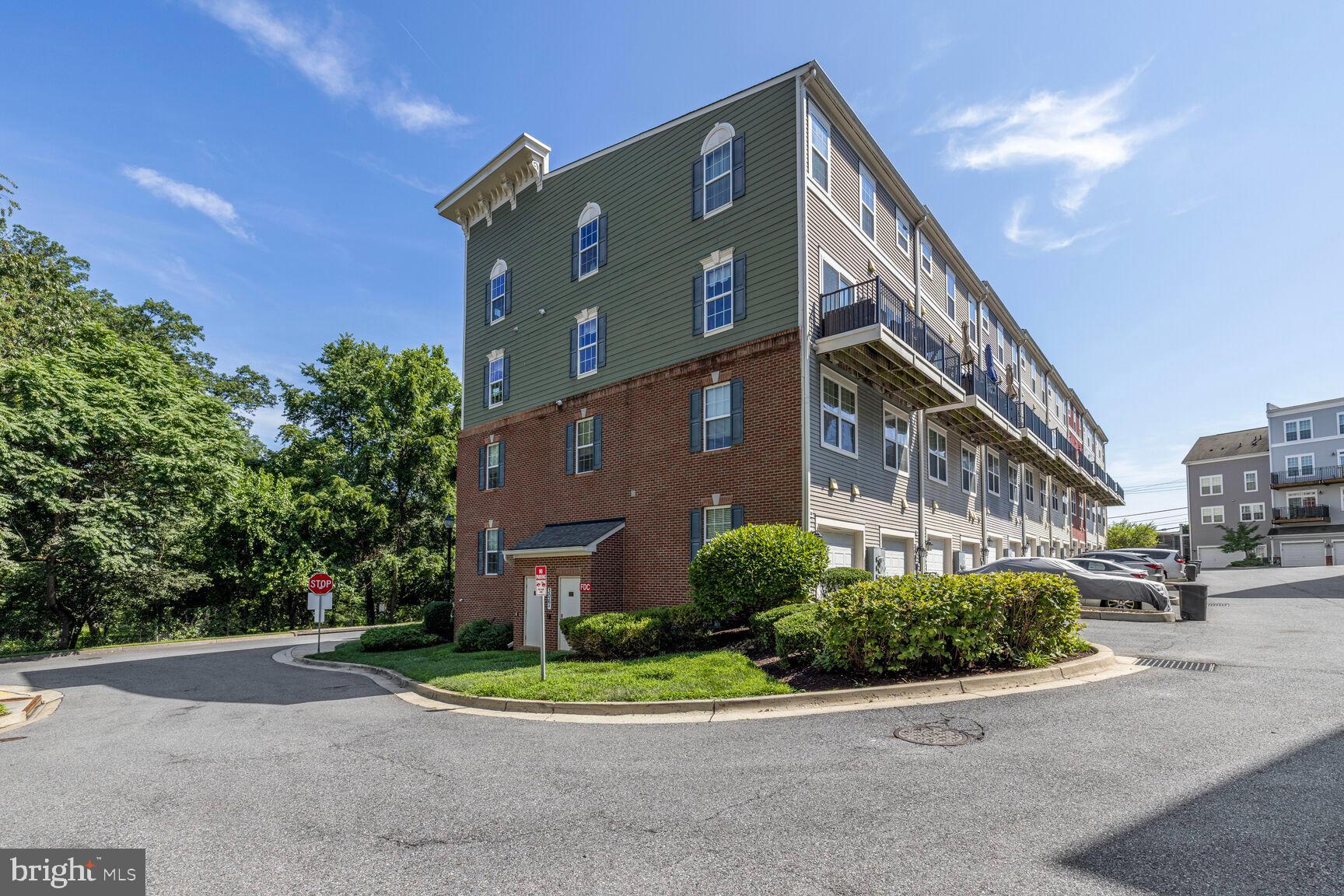 SUMMIT CROSSING CODM - Residential Lease