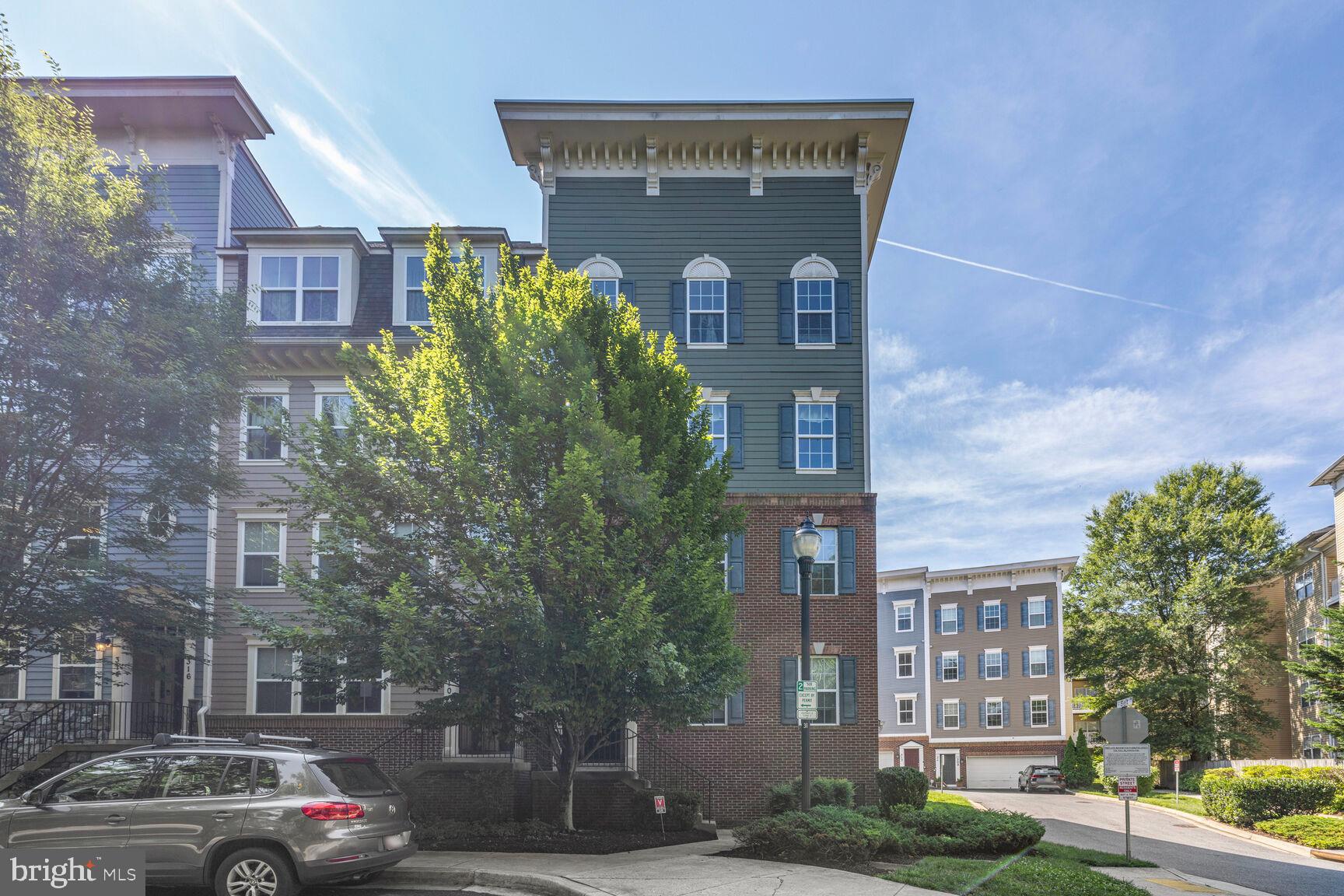 SUMMIT CROSSING CODM - Residential Lease