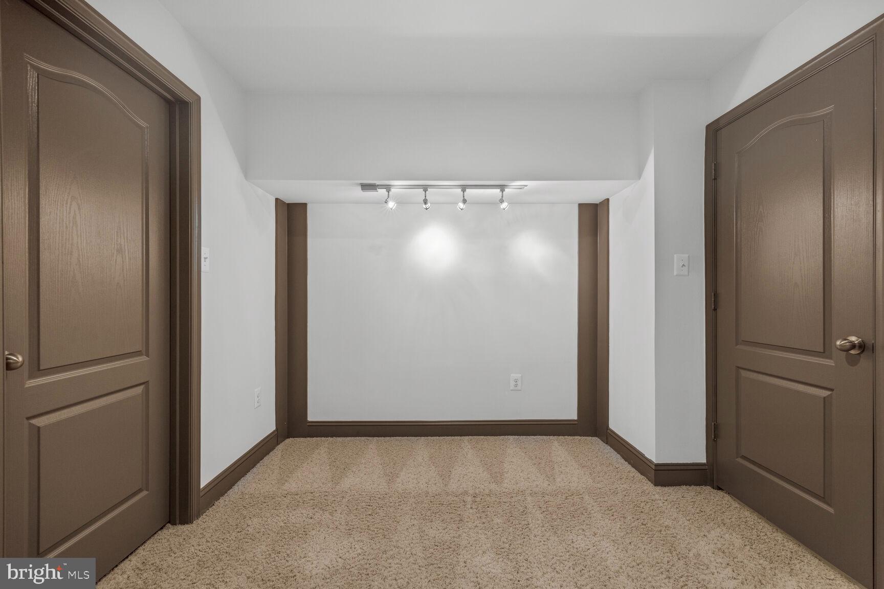 SUMMIT CROSSING CODM - Residential Lease